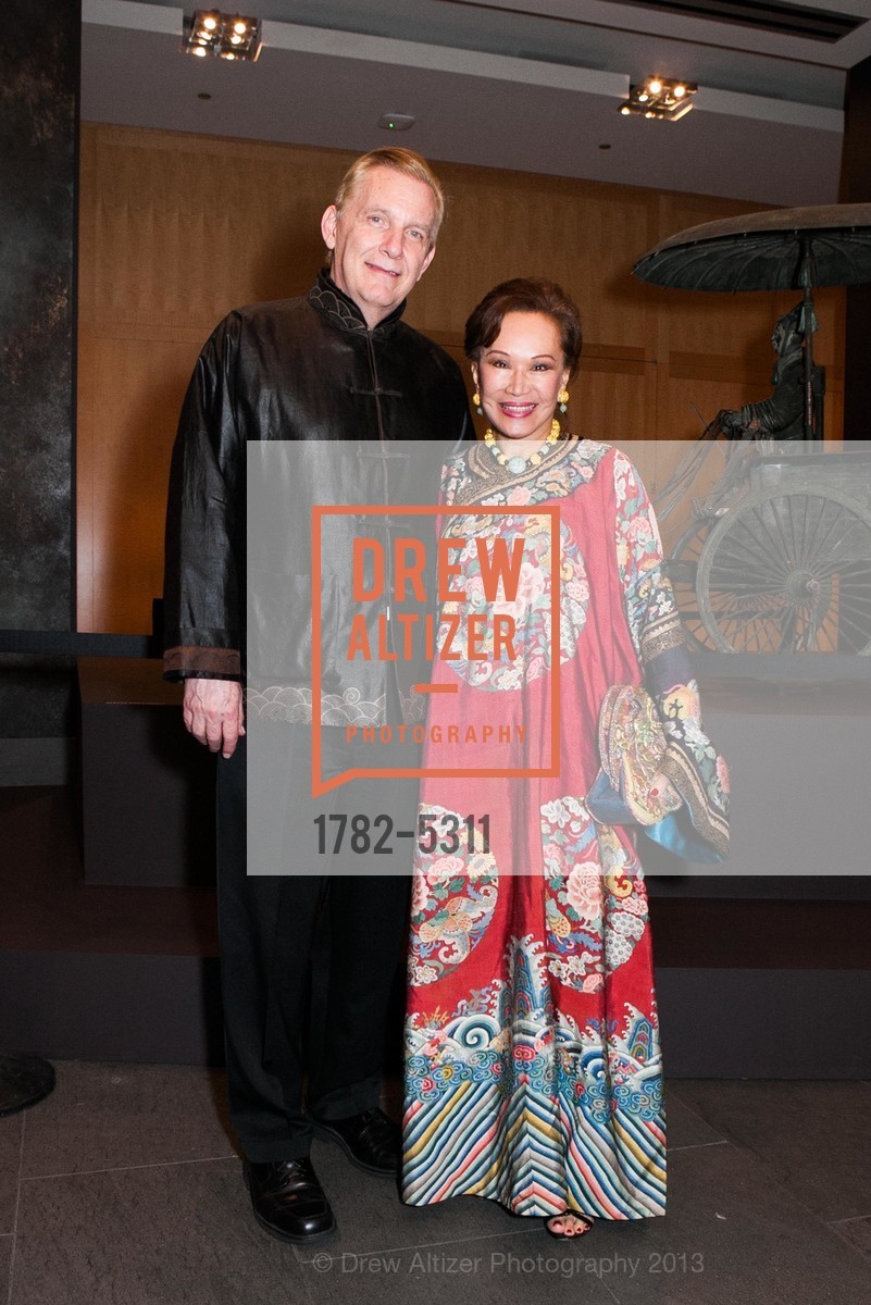 George Norton, Martha Hertelendy, Opening Night Gala for the TERRACOTTA EXHIBITION, US, February 19th, 2013, Photo #1782-5311 George Norton, Martha Hertelendy, Photo #1782-5311