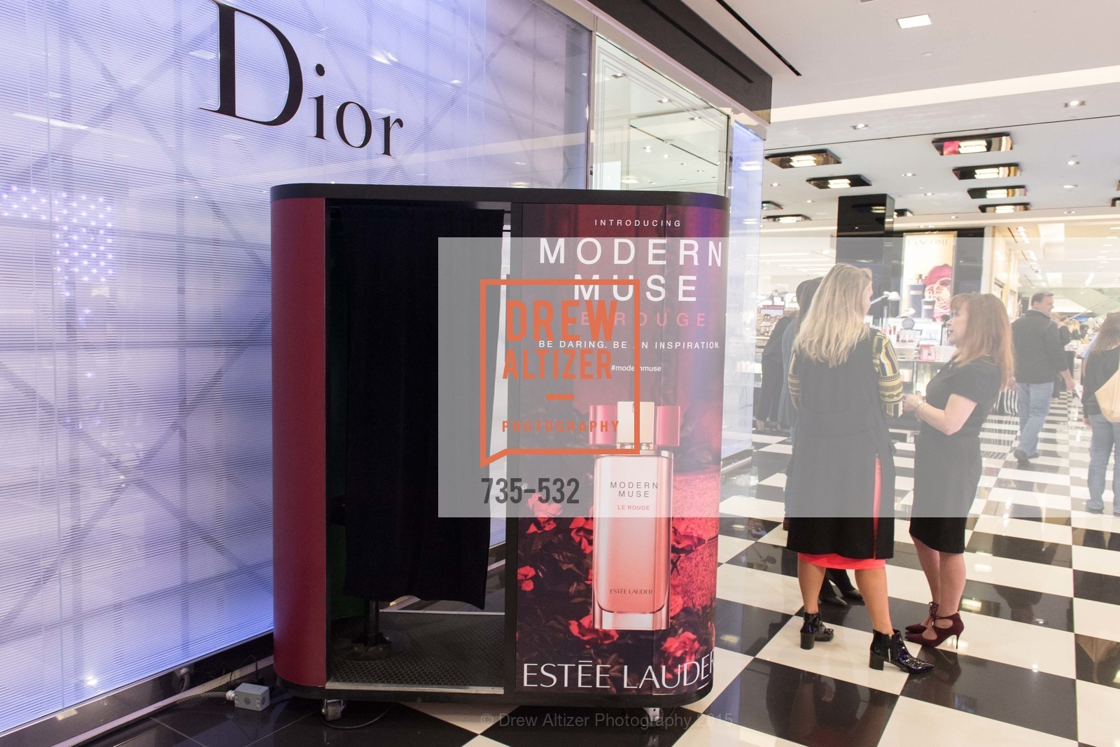 Atmosphere, Modern Muse Le Rouge Fragrance Launch, November 14th, 2015, Photo,Drew Altizer, Drew Altizer Photography, full-service agency, private events, San Francisco photographer, photographer california