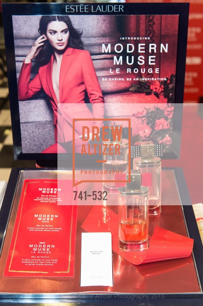 Atmosphere, Modern Muse Le Rouge Fragrance Launch, November 14th, 2015, Photo