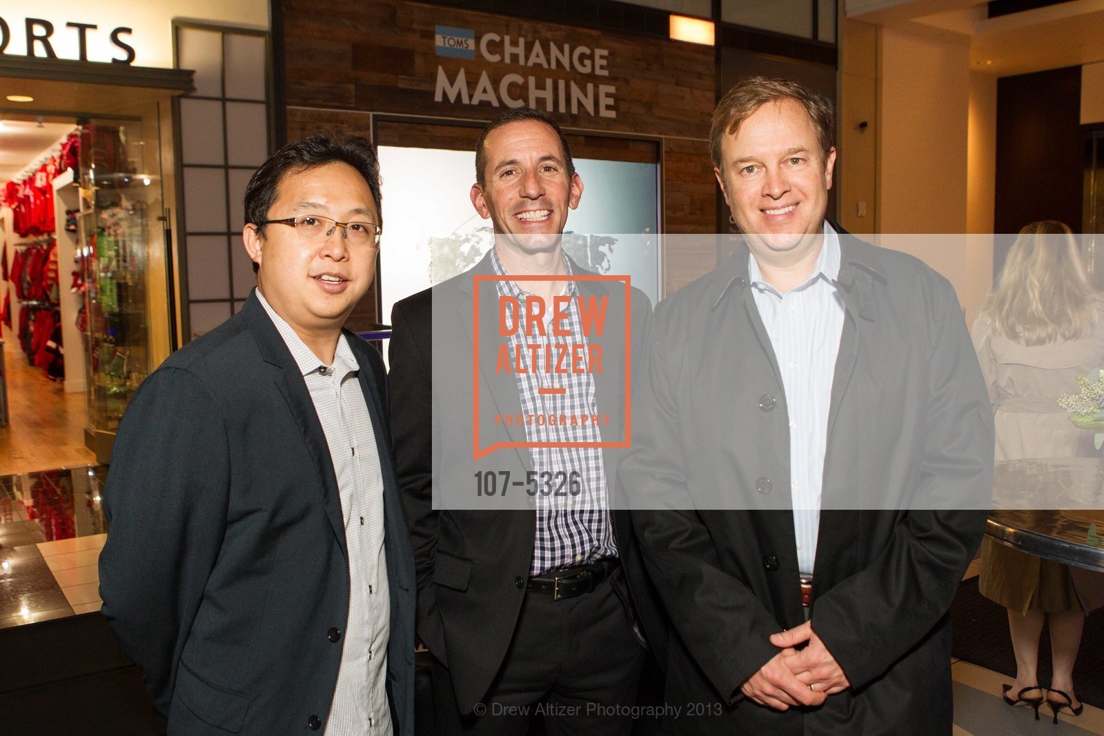 Robert Yu, Mark Capalbo, Bob Chase, Photo #107-5326