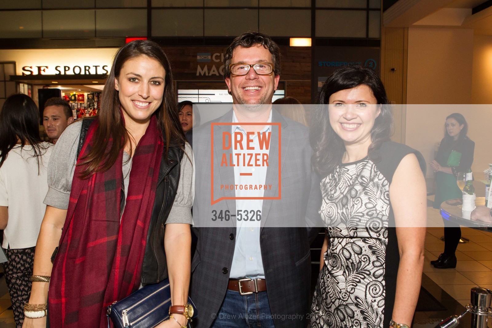 Lindsey Thomas, Kevin McKenzie, Natalia Sandin, Photo #346-5326