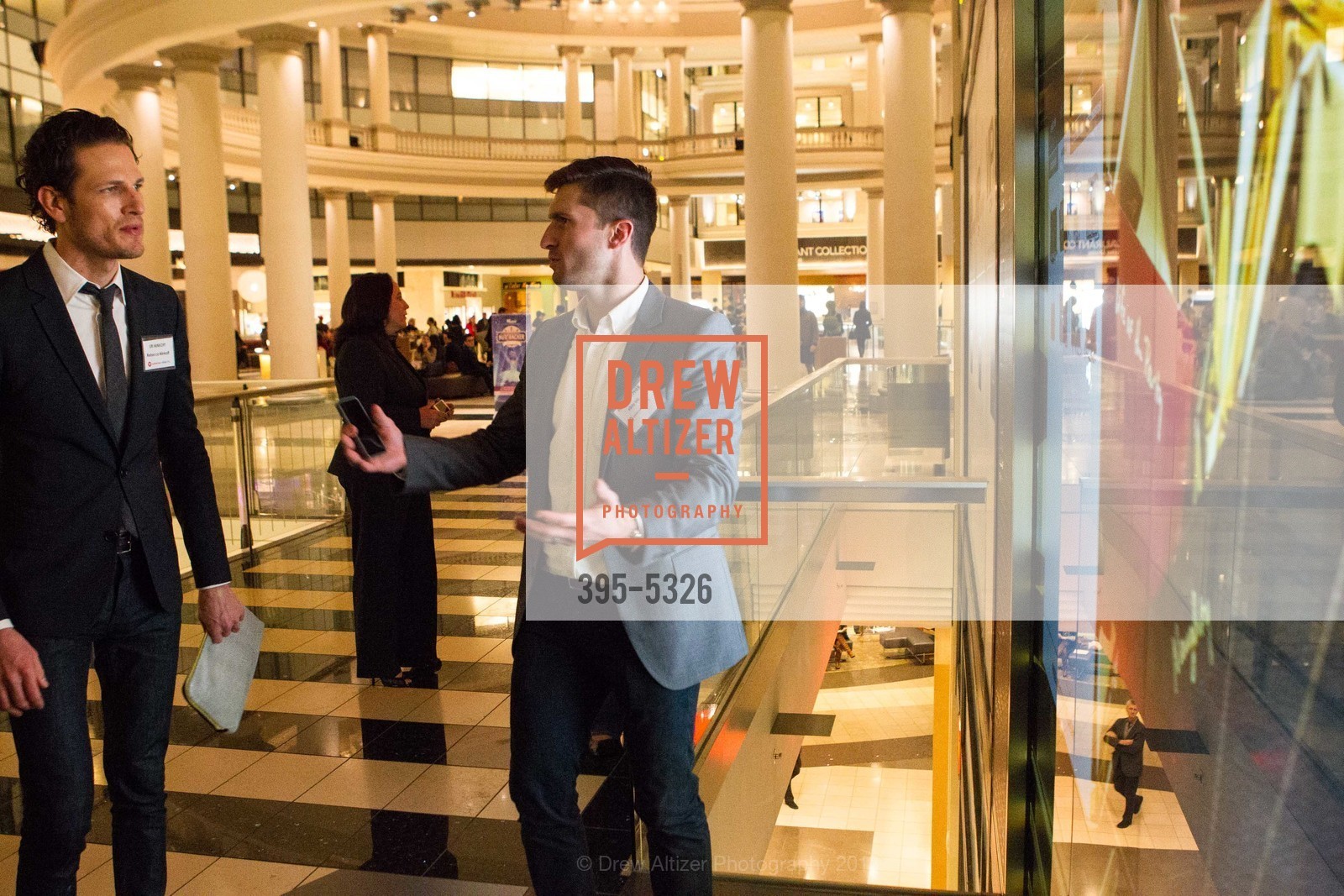 Uri Minkoff, Healey Cypher, Photo #395-5326