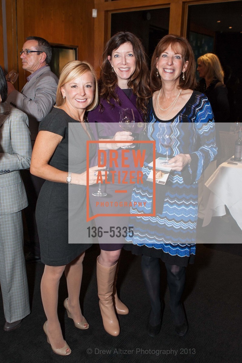 Meredith Eggers, Lisa Considine, Belle Griffiths, Photo #136-5335