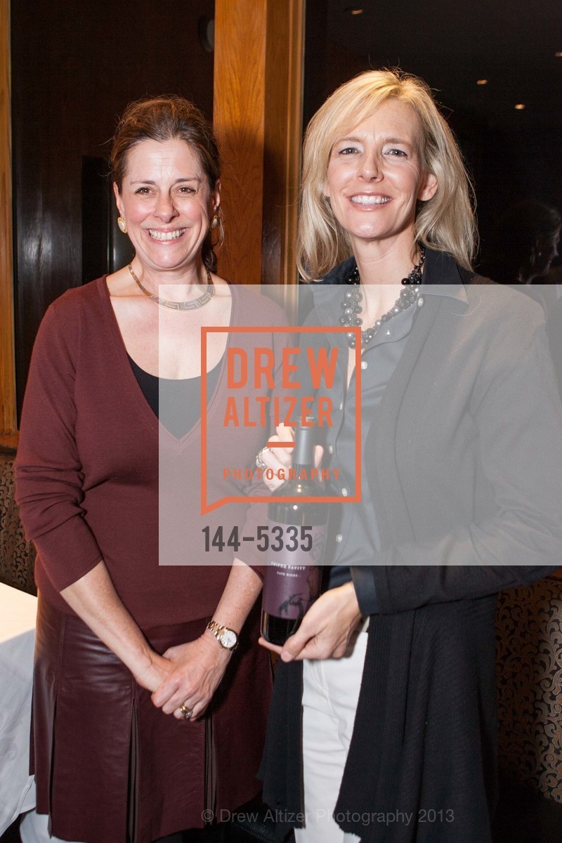 Susan Citron, Suzanne Phifer Pavitt, Photo #144-5335