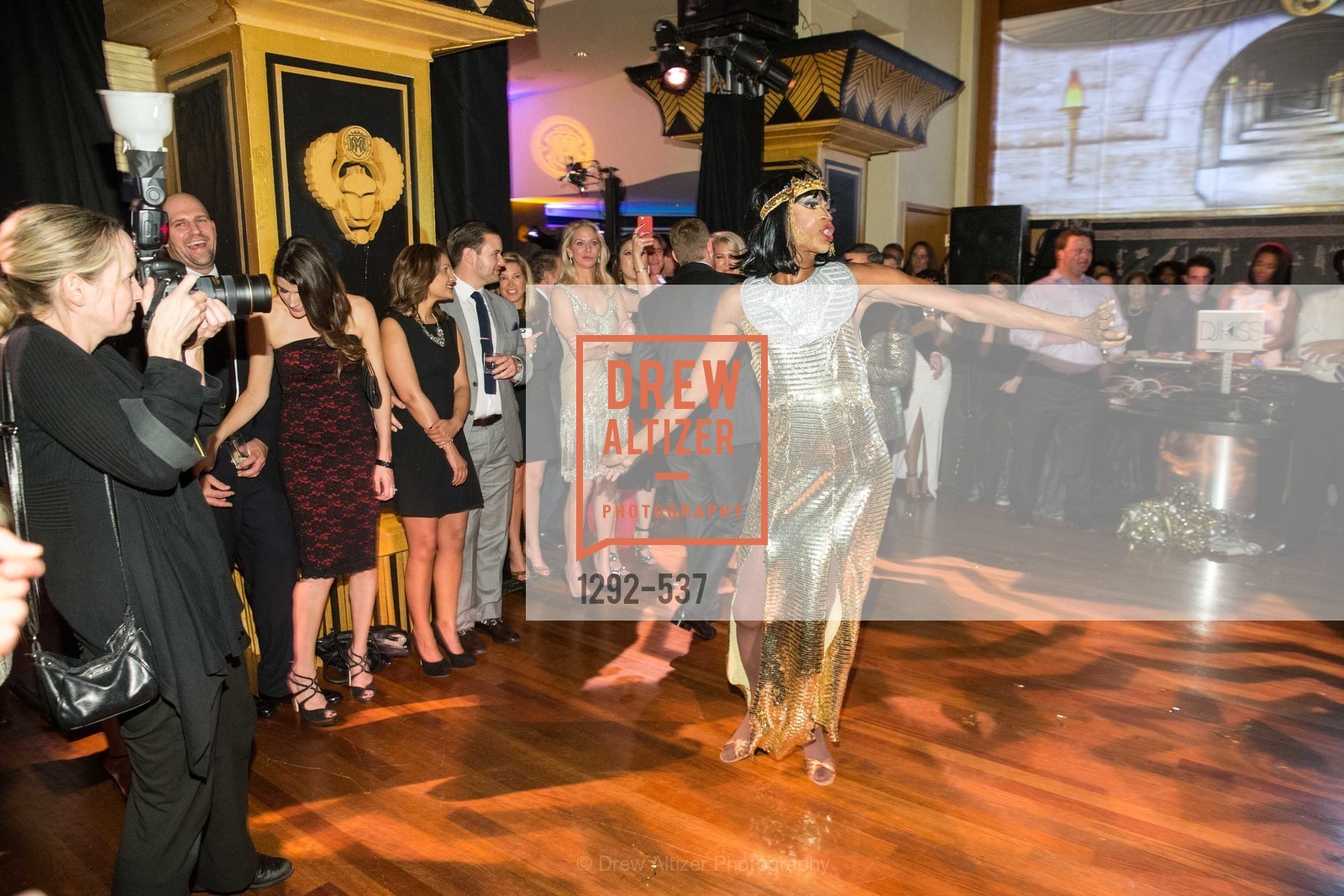Performance, TOP OF THE MARK'S 75TH Anniversary Party, US, November 7th, 2014,Drew Altizer, Drew Altizer Photography, full-service agency, private events, San Francisco photographer, photographer california