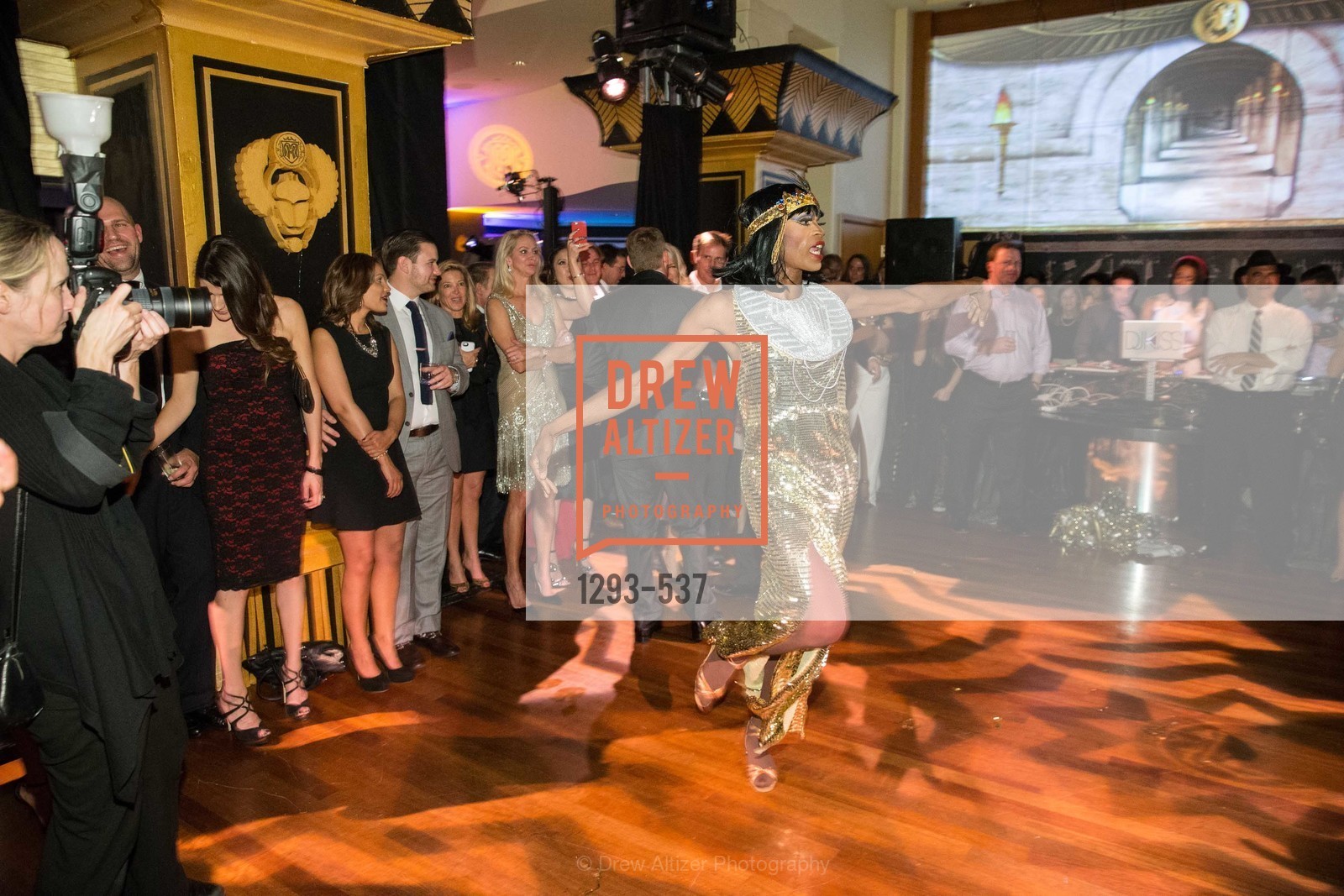 Performance, TOP OF THE MARK'S 75TH Anniversary Party, US, November 7th, 2014,Drew Altizer, Drew Altizer Photography, full-service event agency, private events, San Francisco photographer, photographer California
