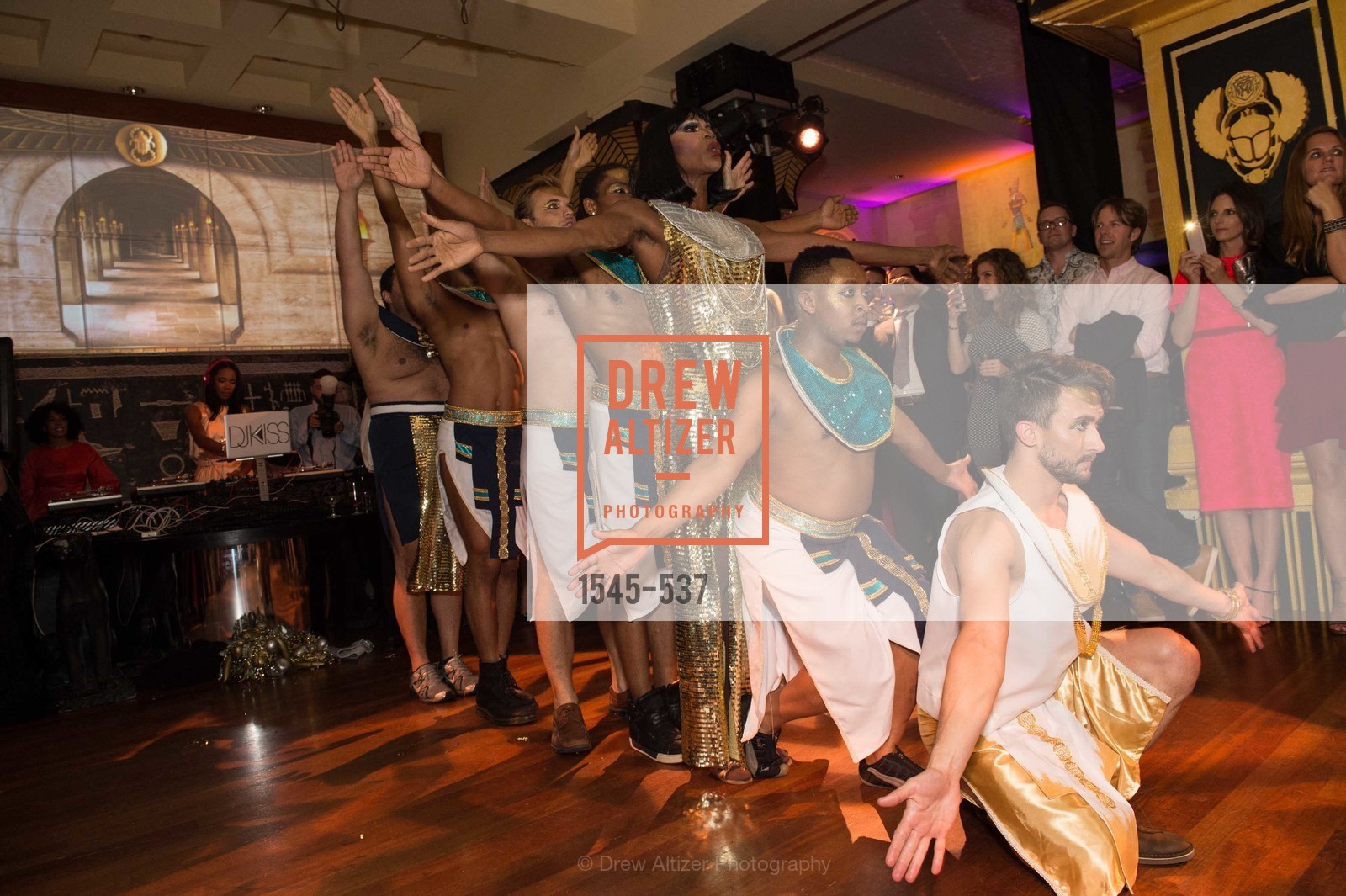 Performance, TOP OF THE MARK'S 75TH Anniversary Party, US, November 7th, 2014,Drew Altizer, Drew Altizer Photography, full-service agency, private events, San Francisco photographer, photographer california