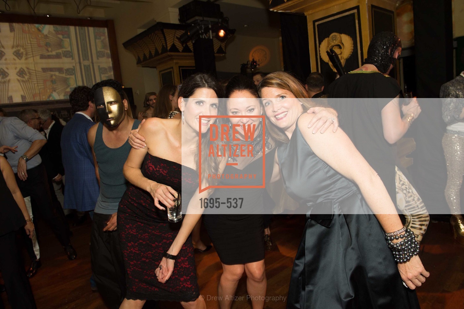 Monica Gookins, Lisa Brady, Meg Conrad, TOP OF THE MARK'S 75TH Anniversary Party, US, November 7th, 2014, Photo #1695-537 Monica Gookins, Lisa Brady, Meg Conrad, Photo #1695-537