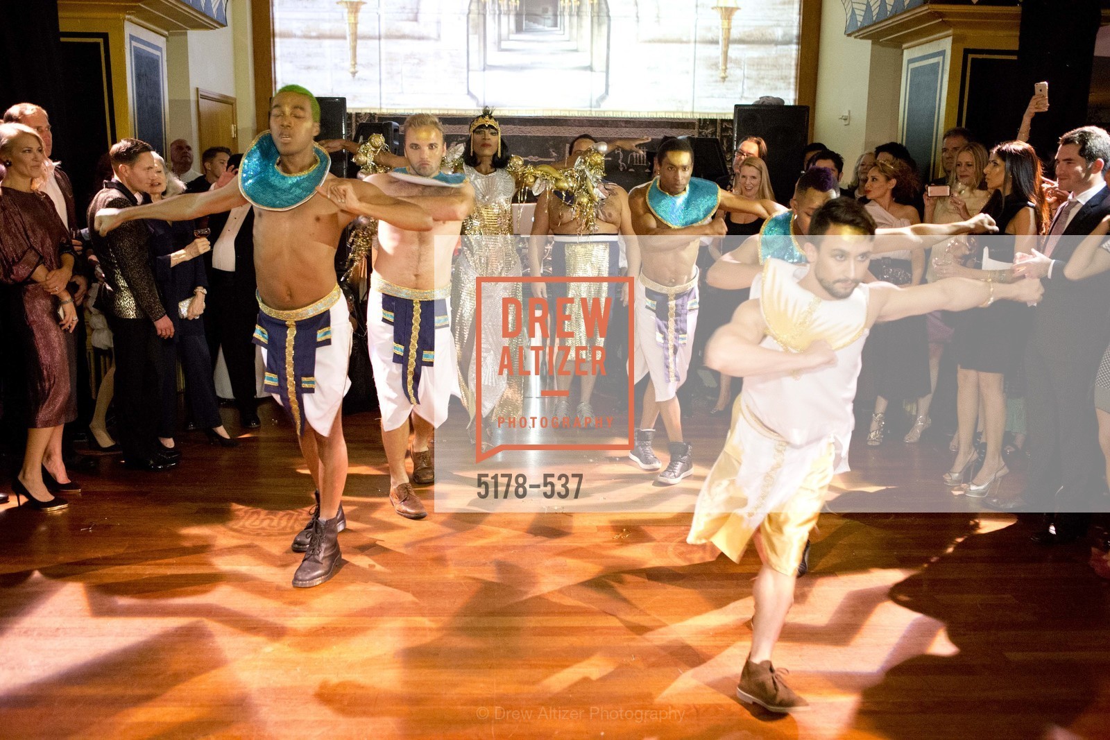Performance, TOP OF THE MARK'S 75TH Anniversary Party, US, November 7th, 2014