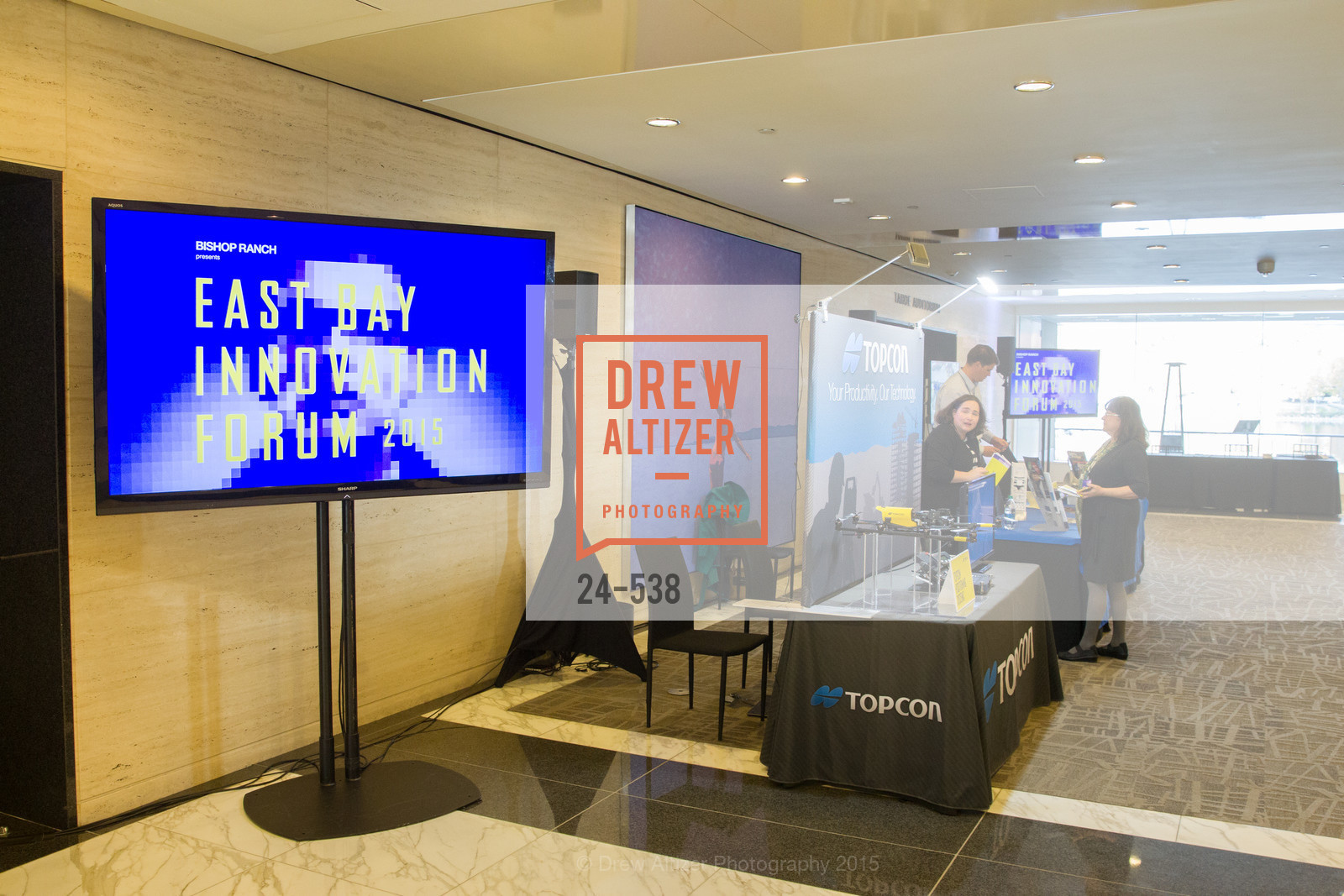 Atmosphere, East Bay Innovation Forum, November 17th, 2015, Photo,Drew Altizer, Drew Altizer Photography, full-service event agency, private events, San Francisco photographer, photographer California