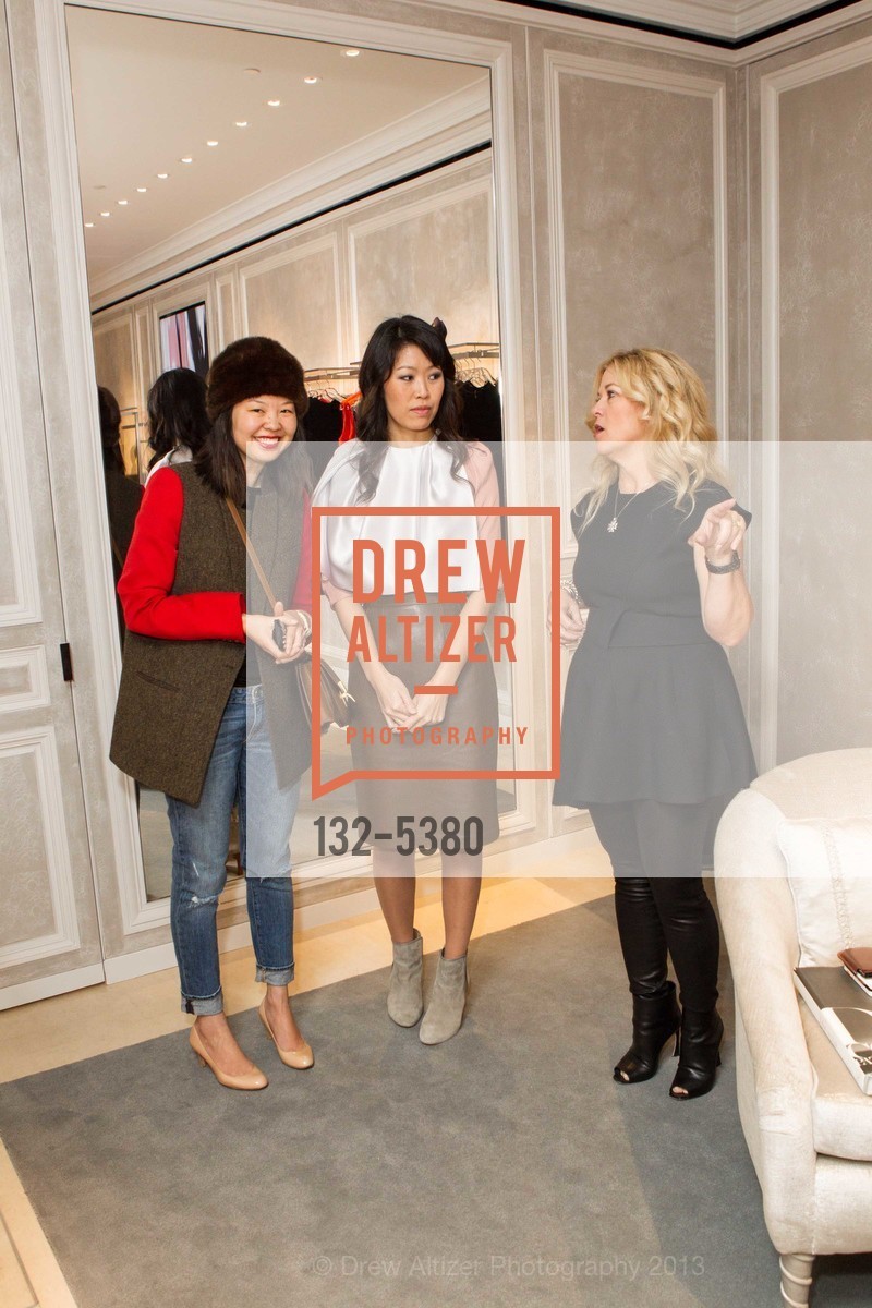 Helen Yu, Linda Park, Alison Cottrell, Dior Boutique Opening at SAKS FIFTH AVENUE Hosted by Alexis Traina and Victoire Reynal, US, November 21st, 2013, Photo #132-5380 Helen Yu, Linda Park, Alison Cottrell, Photo #132-5380