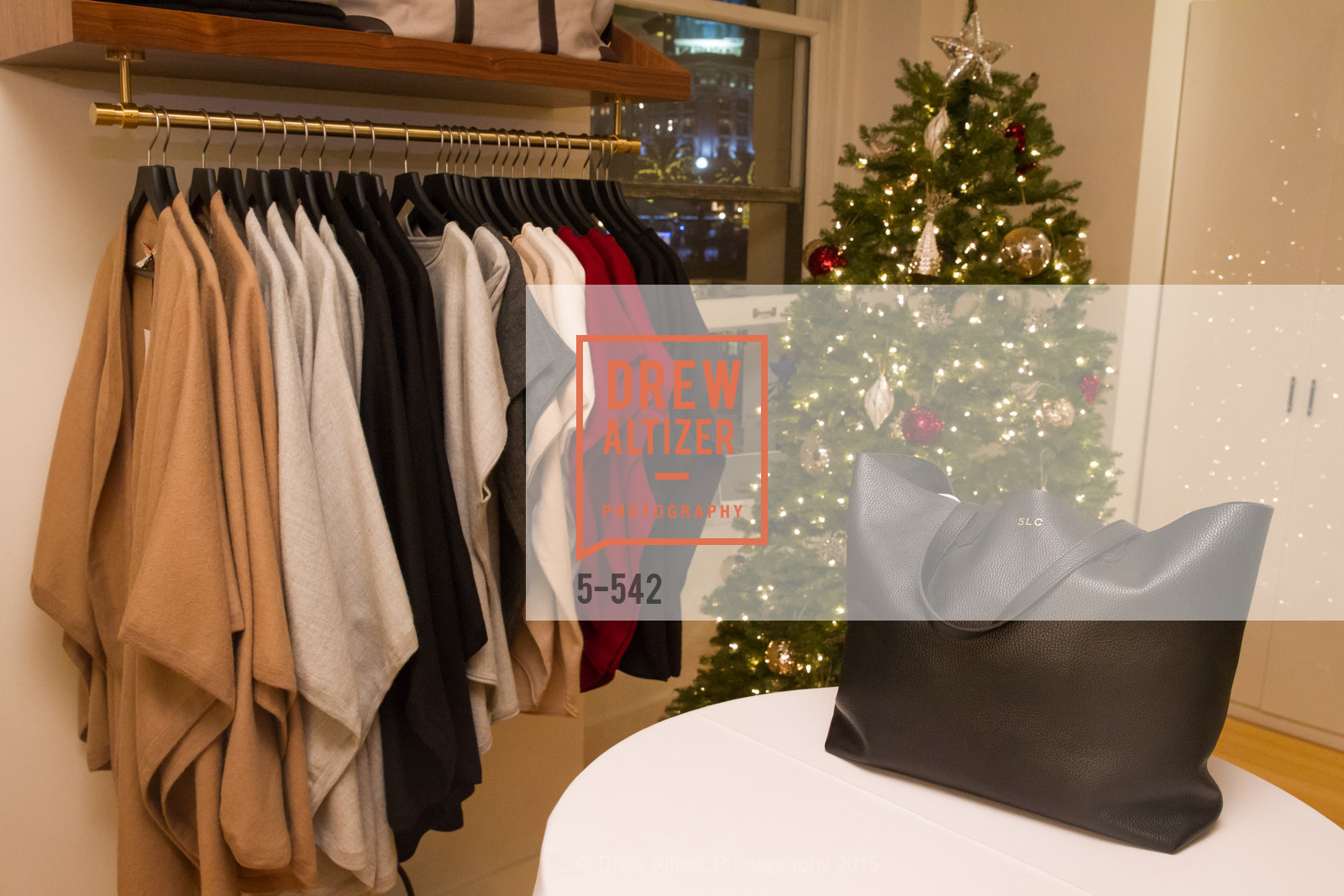 Atmosphere, Cuyana + The McBride Sisters, Cayuna Showroom. 291 Geary Street, 2nd Floor, November 19th, 2015, Photo #5-542 Atmosphere, Photo #5-542
