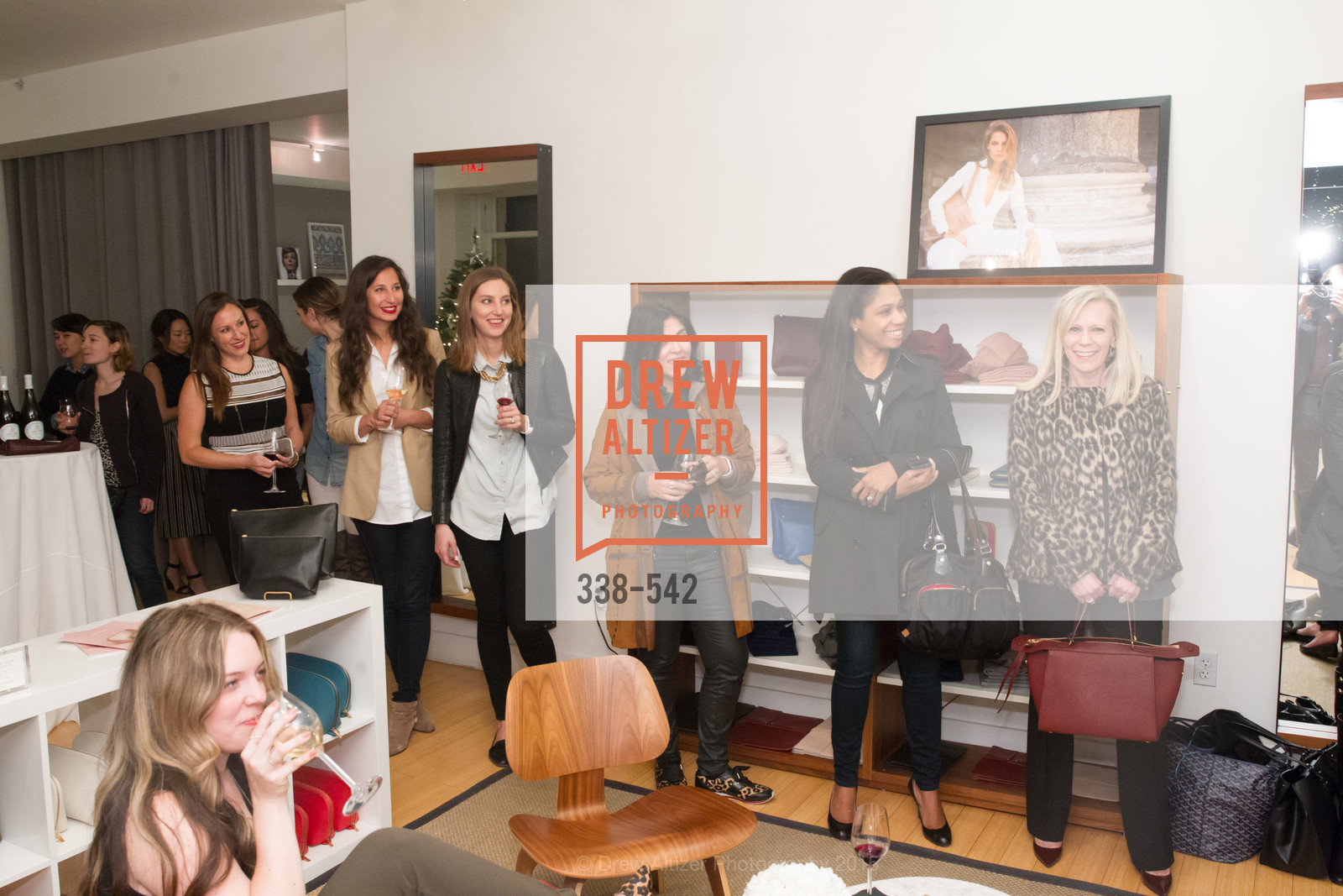 Atmosphere, Cuyana + The McBride Sisters, Cayuna Showroom. 291 Geary Street, 2nd Floor, November 19th, 2015,Drew Altizer, Drew Altizer Photography, full-service agency, private events, San Francisco photographer, photographer california