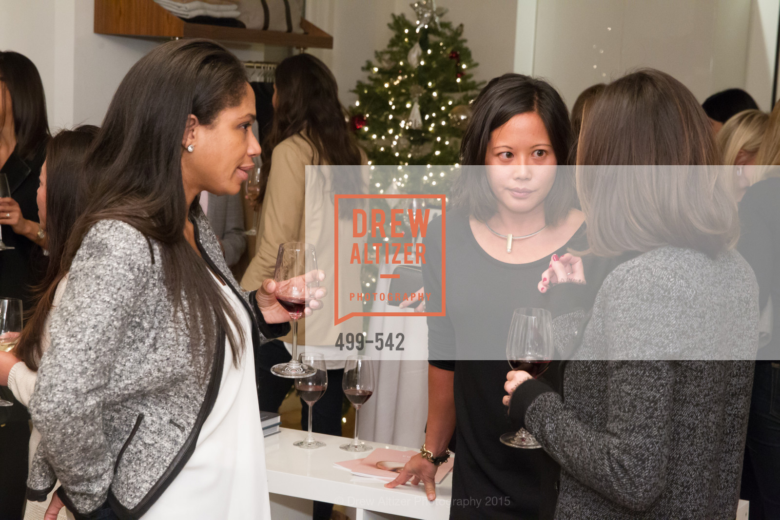 Nicole Irving, Tracy Sun, Cuyana + The McBride Sisters, Cayuna Showroom. 291 Geary Street, 2nd Floor, November 19th, 2015, Photo #499-542 Nicole Irving, Tracy Sun, Photo #499-542