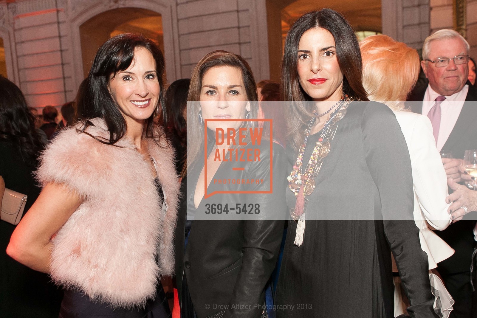 Keira Muller, Michelle White, Amy Glass, SAN FRANCISCO OPERA GUILD & NEIMAN MARCUS Union Square Present The Art of Fashion: Jason Wu, US, March 21st, 2013, Photo #3694-5428 Keira Muller, Michelle White, Amy Glass, Photo #3694-5428