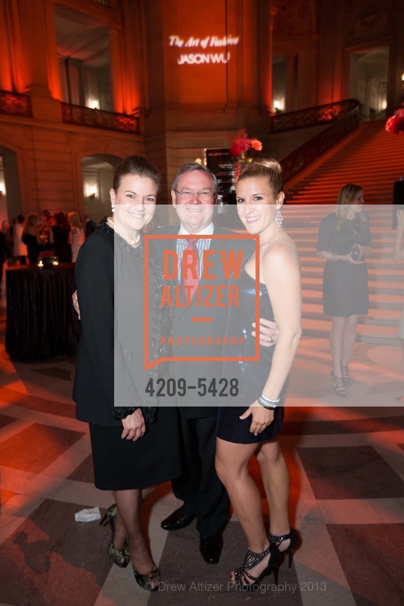 Susan Malott, James Malott, Danielle Malott, SAN FRANCISCO OPERA GUILD & NEIMAN MARCUS Union Square Present The Art of Fashion: Jason Wu, US, March 21st, 2013, Photo #4209-5428 Susan Malott, James Malott, Danielle Malott, Photo #4209-5428