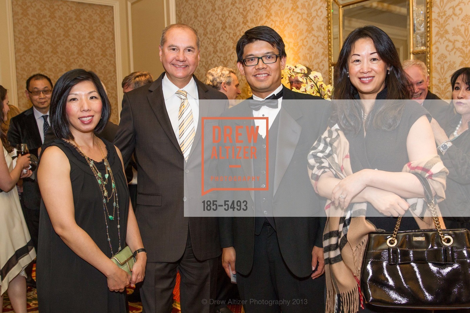 Vicky Wong, Gerry Barredo, Hanson Li, Jane Bachmann, ASIA SOCIETY Gala 2013, US, May 17th, 2013, Photo #185-5493 Vicky Wong, Gerry Barredo, Hanson Li, Jane Bachmann, Photo #185-5493