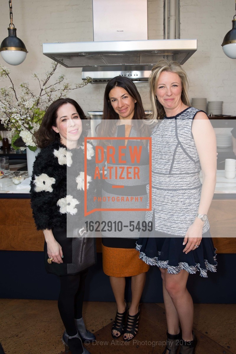 Sharon Coplin Hurowitz, Sabrina Buell, Stephanie Phair, Oscar de la Renta for THE OUTNET, US, February 25th, 2013, Photo #1622910-5499 Sharon Coplin Hurowitz, Sabrina Buell, Stephanie Phair, Photo #1622910-5499