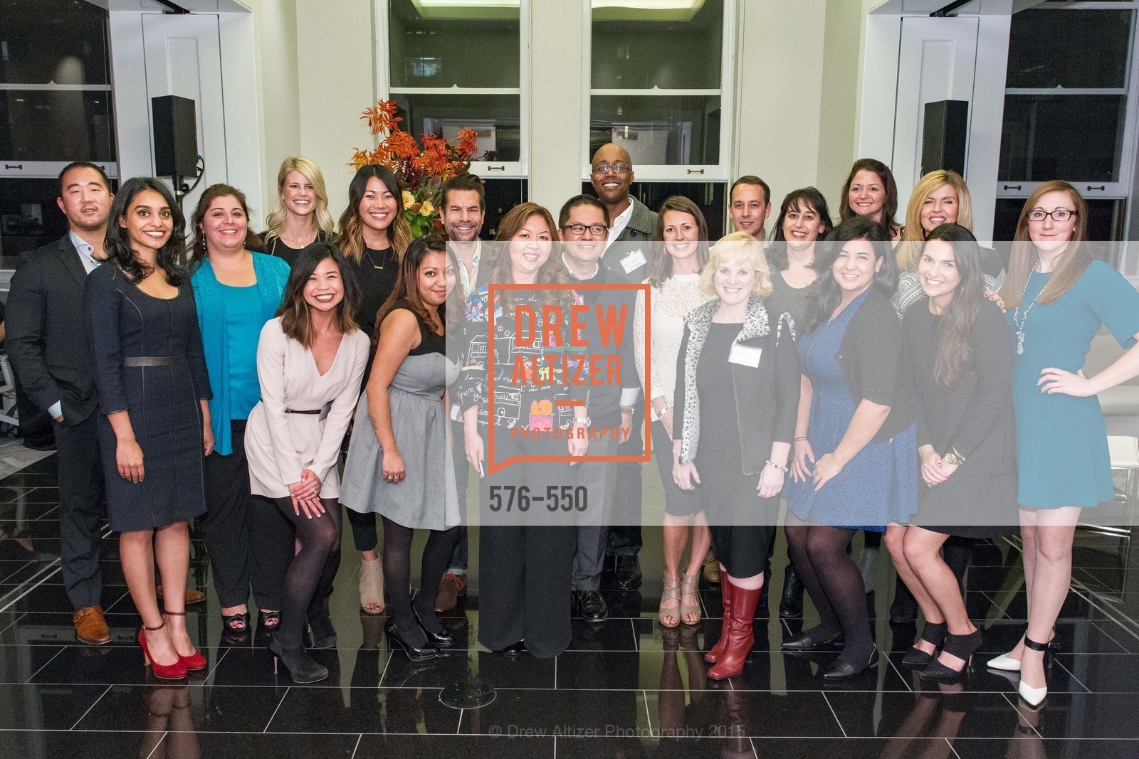 Group Photo, H2O+ World Headquarters Opening: A New Beauty for the Bay, 111 Sutter St. 111 Sutter Street, 22nd Floor, November 18th, 2015,Drew Altizer, Drew Altizer Photography, full-service event agency, private events, San Francisco photographer, photographer California