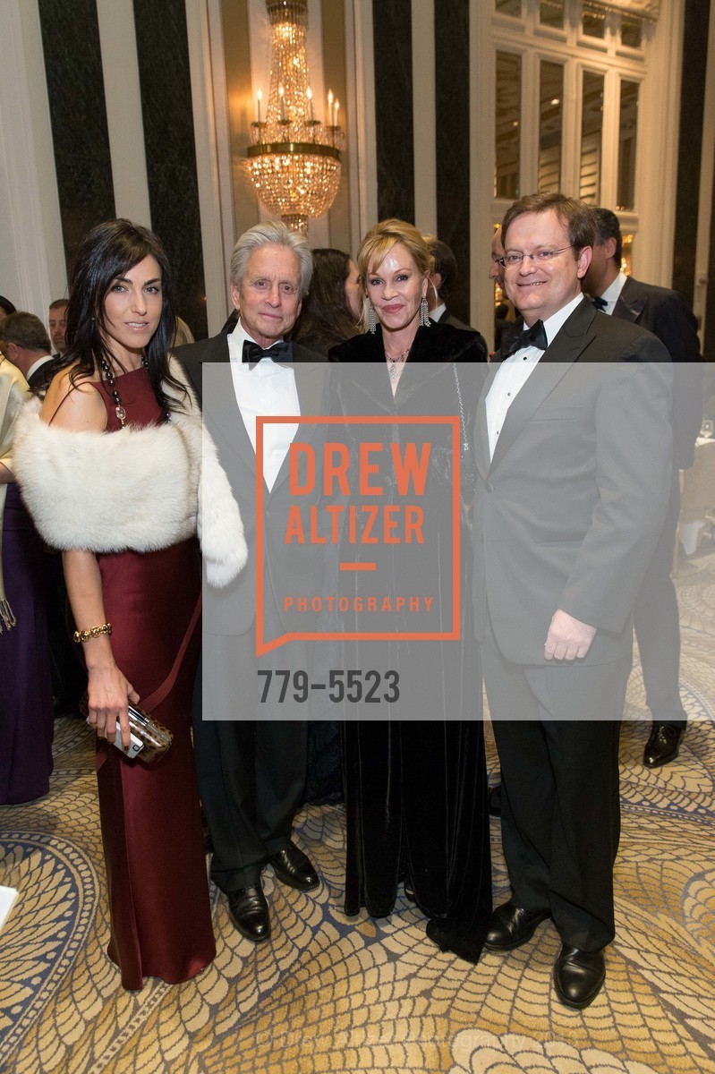 Esther Rosa, Michael Douglas, Melanie Griffith, Angel Dela Fuente, QUEEN SOFIA SPANISH INSTITUTE Gold Medal Gala Honoring The Honorable Hillary Rodham Clinton & Antonio Banderas, US, November 19th, 2013, Photo #779-5523 Esther Rosa, Michael Douglas, Melanie Griffith, Angel Dela Fuente, Photo #779-5523