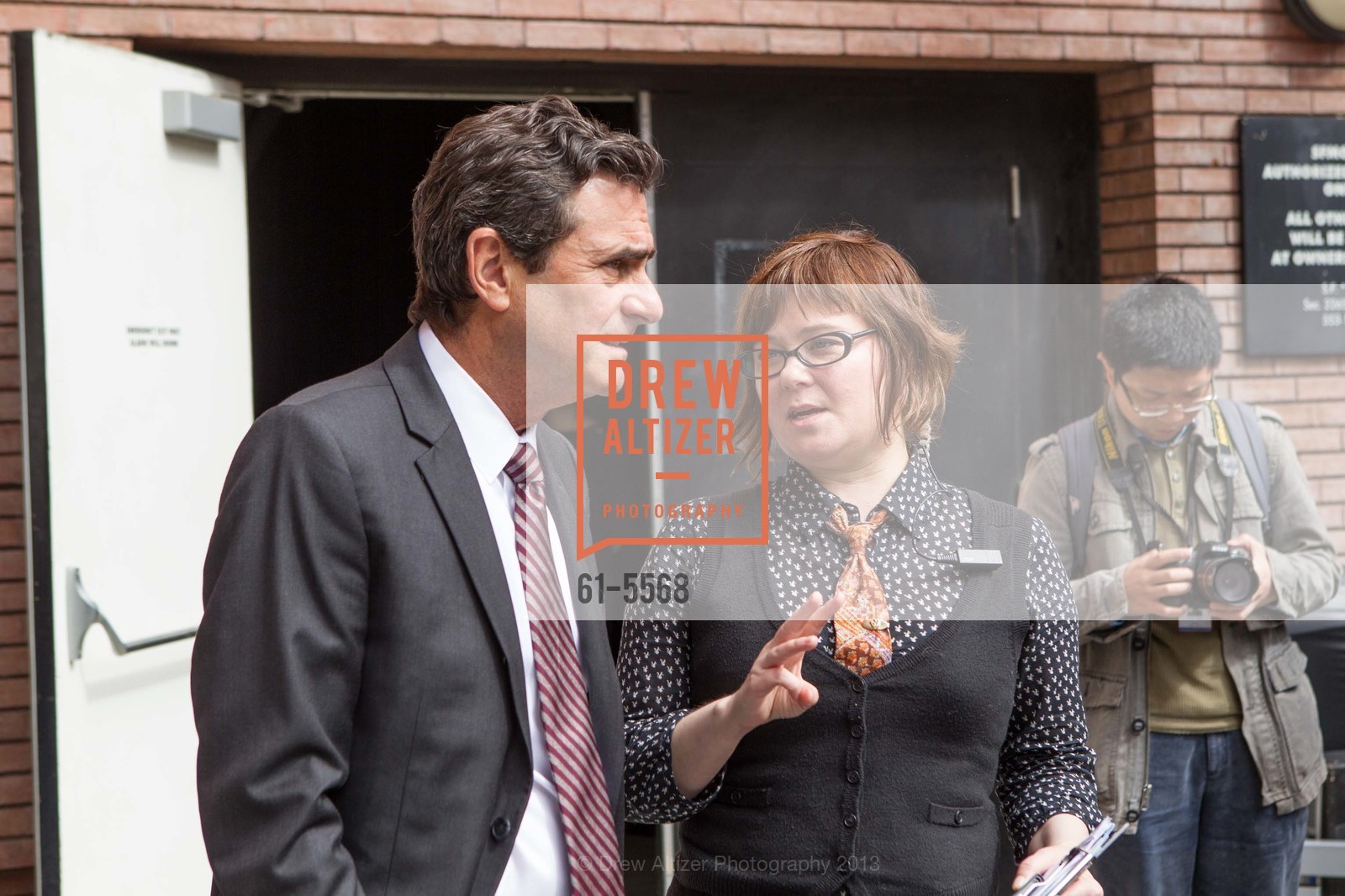 Neal Benezra, Robyn Wise, SFMOMA Expansion Groundbreaking Ceremony, US, May 29th, 2013, Photo #61-5568 Neal Benezra, Robyn Wise, Photo #61-5568
