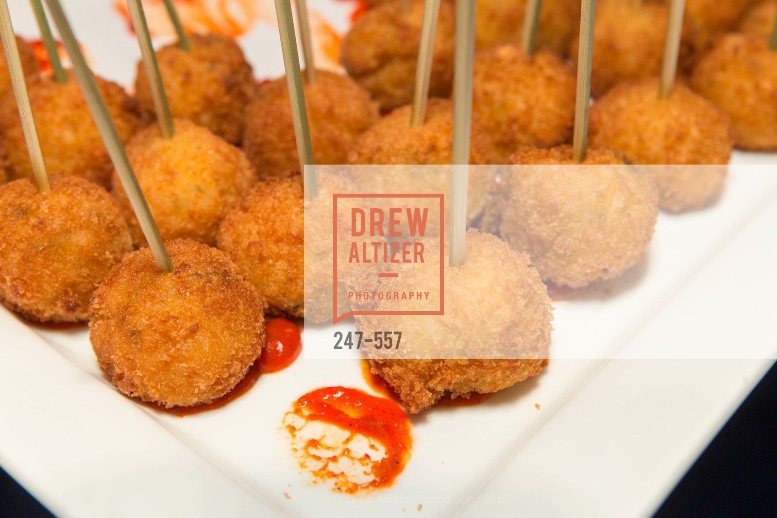 Atmosphere, Cirque du Soiree 2015, The Bentley Reserve. 2525 Van Ness St, November 19th, 2015,Drew Altizer, Drew Altizer Photography, full-service agency, private events, San Francisco photographer, photographer california