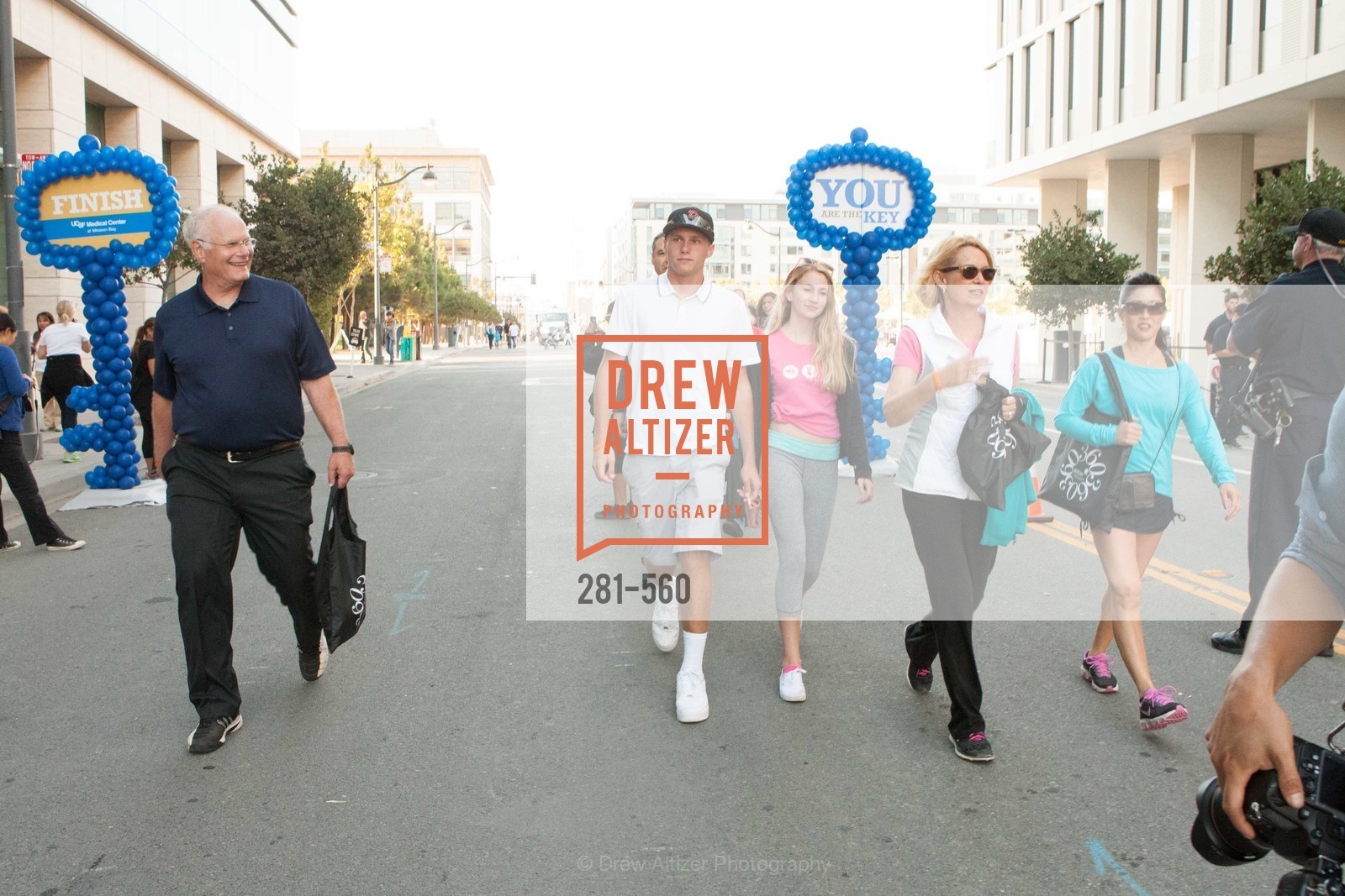 Mark Laret, Parker Laret, Casey Laret, Jan Laret, Kristi Yamaguchi, UCSF Medical Center HARD HAT WALK & LIGHTS ON FESTIVAL, US, September 6th, 2014,Drew Altizer, Drew Altizer Photography, full-service agency, private events, San Francisco photographer, photographer california