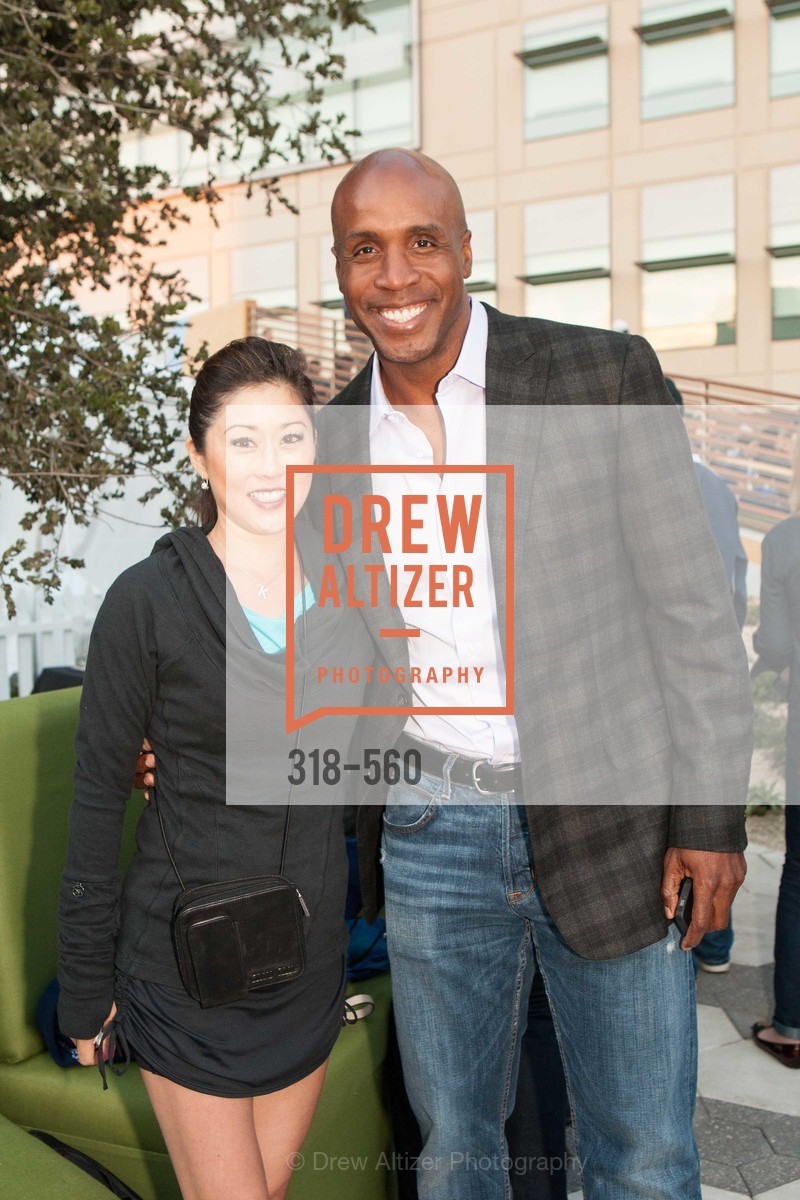 Kristi Yamaguchi, Barry Bonds, Photo #318-560