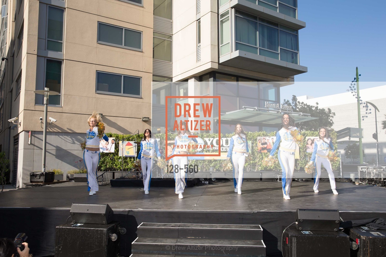 Performance, UCSF Medical Center HARD HAT WALK & LIGHTS ON FESTIVAL, US, Photo #128-560 Performance, Photo #128-560