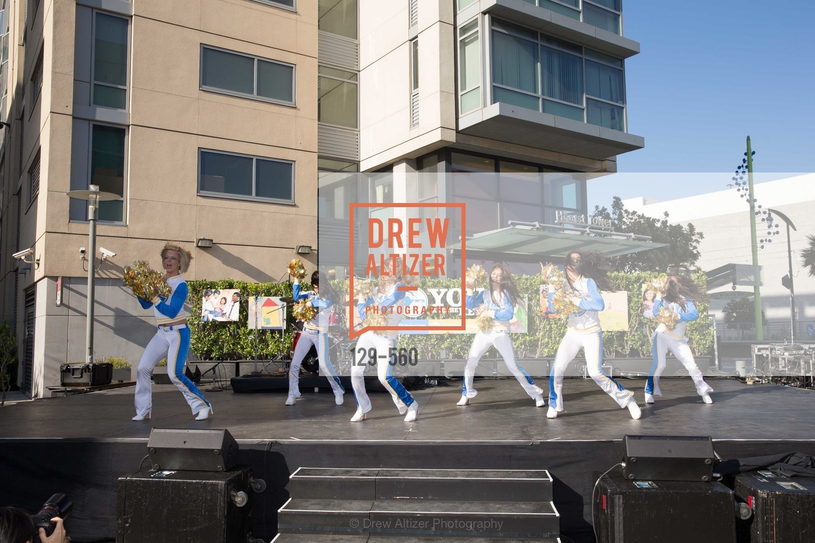 Performance, UCSF Medical Center HARD HAT WALK & LIGHTS ON FESTIVAL, US, September 6th, 2014,Drew Altizer, Drew Altizer Photography, full-service event agency, private events, San Francisco photographer, photographer California