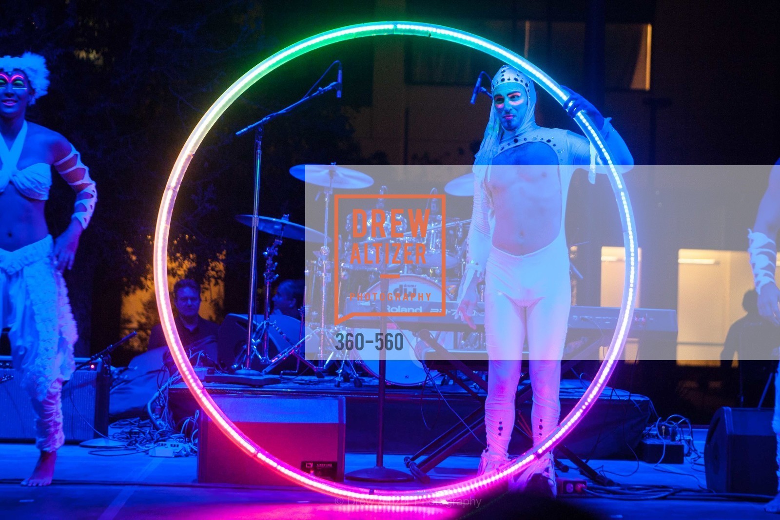 Performance, UCSF Medical Center HARD HAT WALK & LIGHTS ON FESTIVAL, US, Photo #360-560 Performance, Photo #360-560