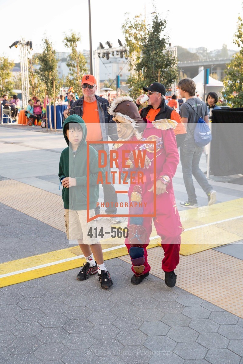 Performance, UCSF Medical Center HARD HAT WALK & LIGHTS ON FESTIVAL, US, September 6th, 2014