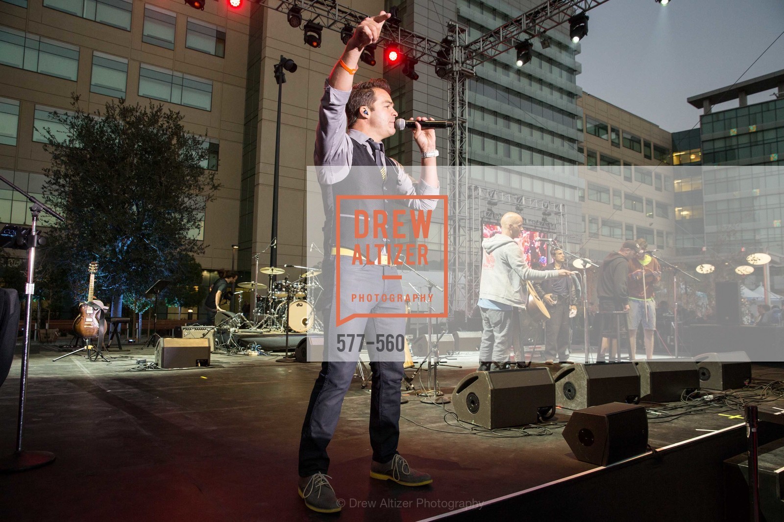 Performance By DJ Cory Live!, UCSF Medical Center HARD HAT WALK & LIGHTS ON FESTIVAL, US, September 6th, 2014,Drew Altizer, Drew Altizer Photography, full-service agency, private events, San Francisco photographer, photographer california
