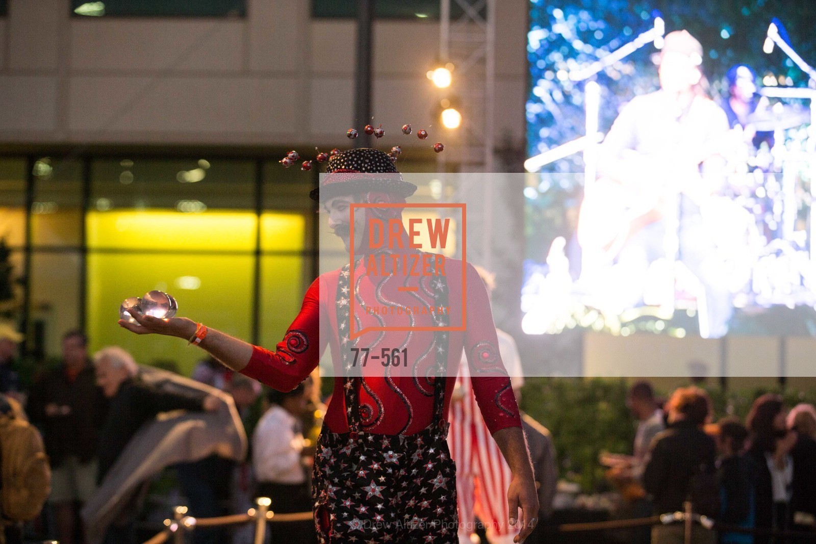 Performance, UCSF Medical Center HARD HAT WALK & LIGHTS ON FESTIVAL, US, September 6th, 2014,Drew Altizer, Drew Altizer Photography, full-service agency, private events, San Francisco photographer, photographer california