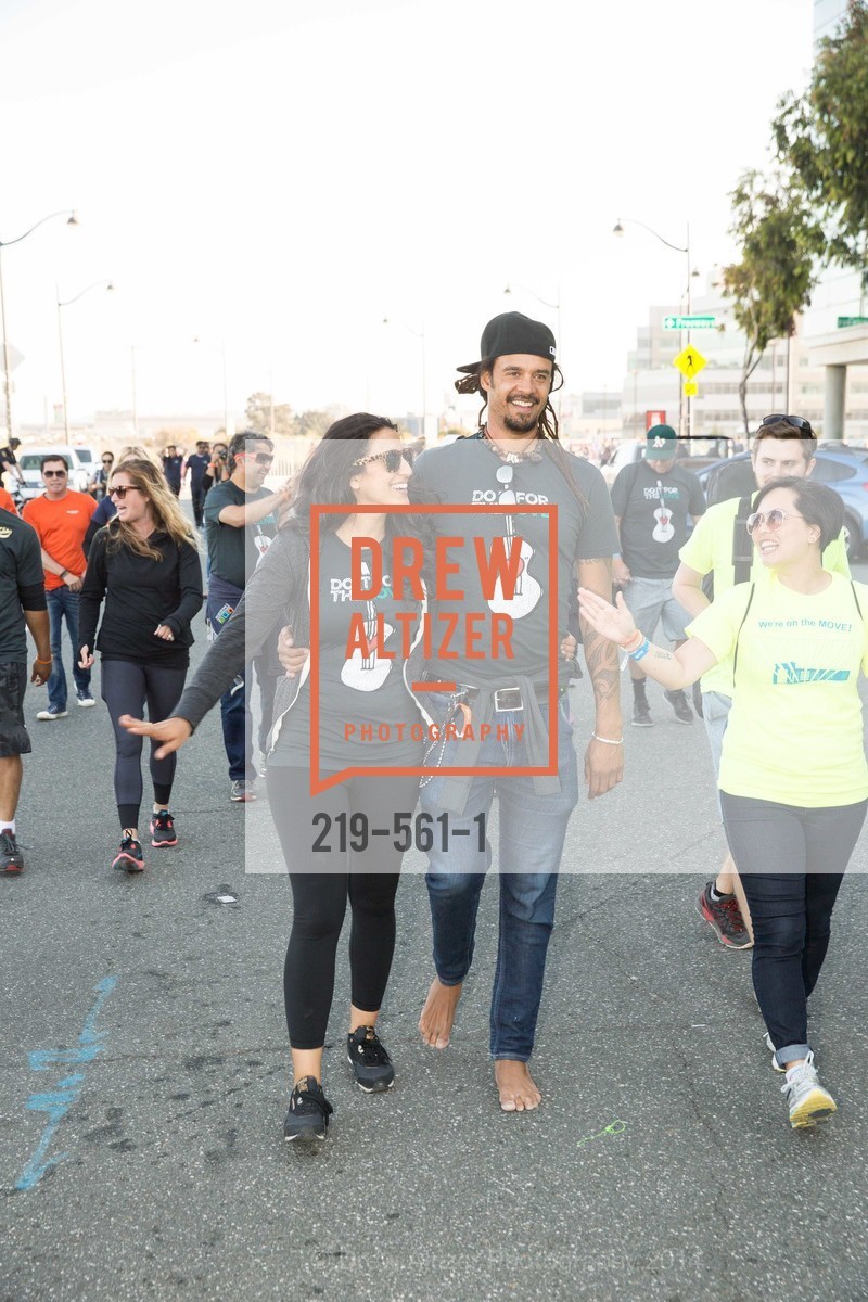 Sara Agah, Michael Franti, UCSF Medical Center HARD HAT WALK & LIGHTS ON FESTIVAL, US, September 6th, 2014, Photo #219-561-1 Sara Agah, Michael Franti, Photo #219-561-1