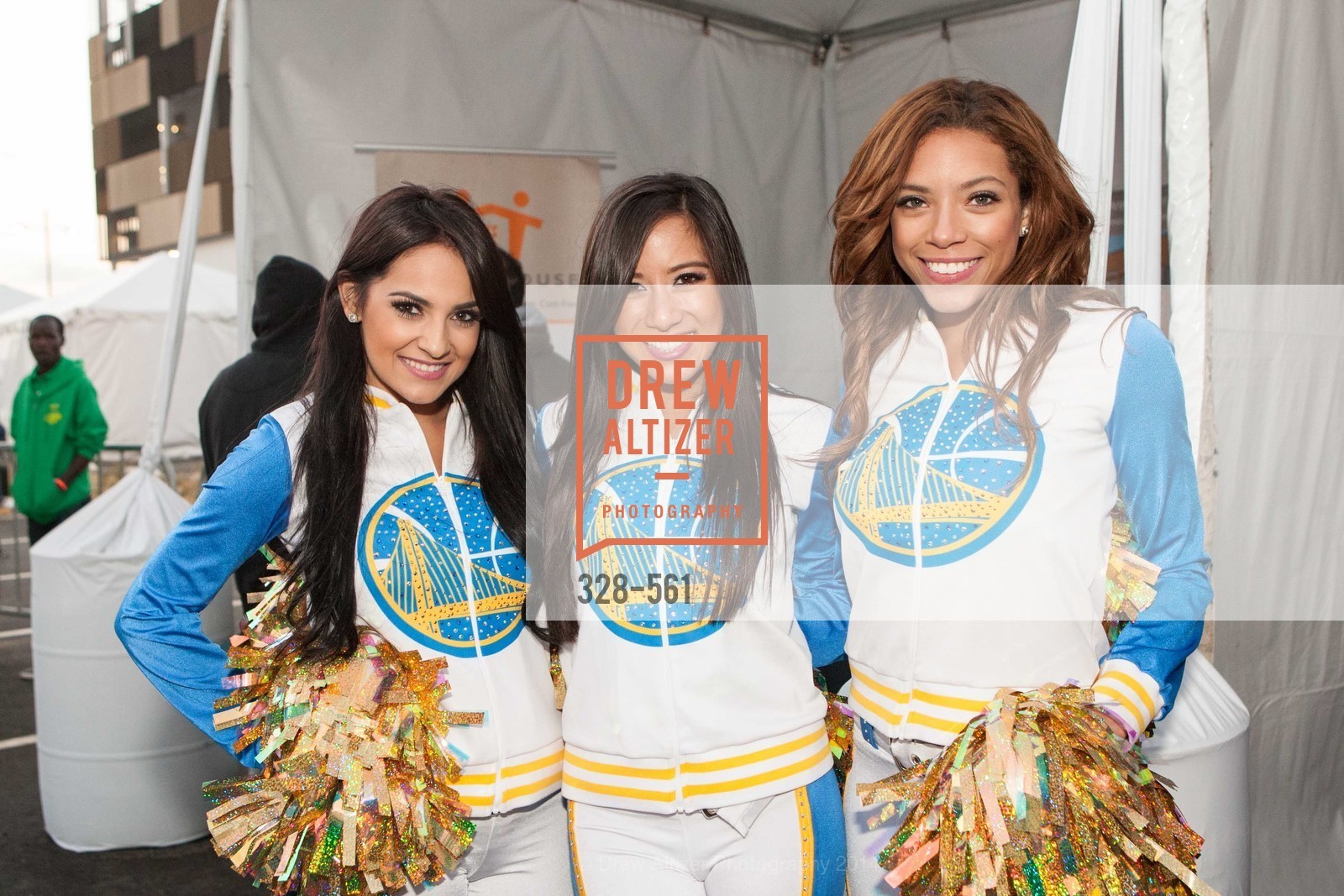 Cheerleaders, UCSF Medical Center HARD HAT WALK & LIGHTS ON FESTIVAL, US, September 6th, 2014,Drew Altizer, Drew Altizer Photography, full-service agency, private events, San Francisco photographer, photographer california