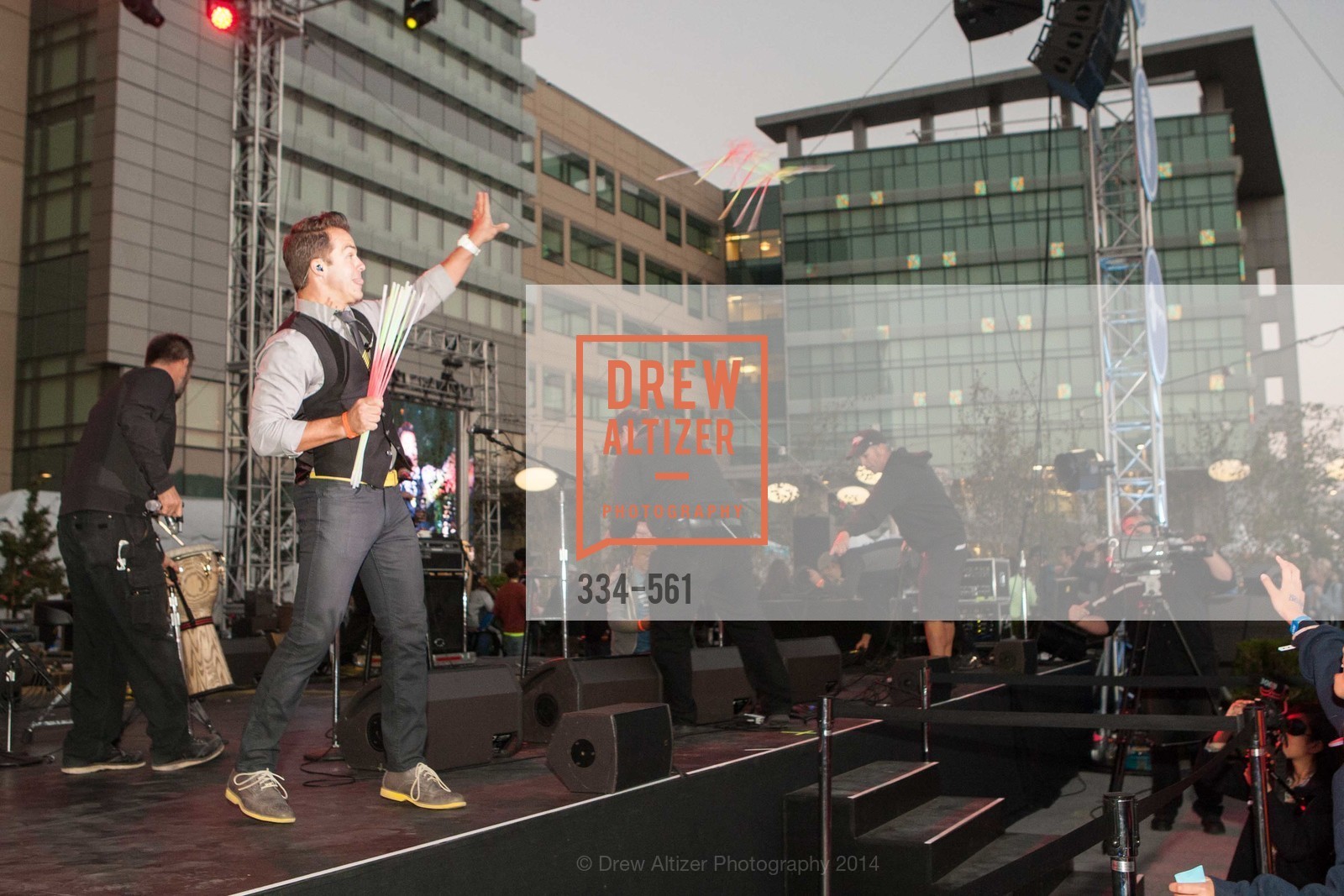 Performance By DJ Cory Live!, UCSF Medical Center HARD HAT WALK & LIGHTS ON FESTIVAL, US, September 6th, 2014,Drew Altizer, Drew Altizer Photography, full-service agency, private events, San Francisco photographer, photographer california
