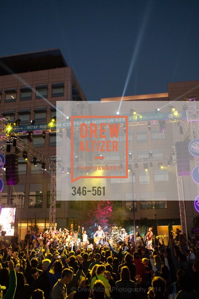 Performance, UCSF Medical Center HARD HAT WALK & LIGHTS ON FESTIVAL, US, September 6th, 2014,Drew Altizer, Drew Altizer Photography, full-service agency, private events, San Francisco photographer, photographer california