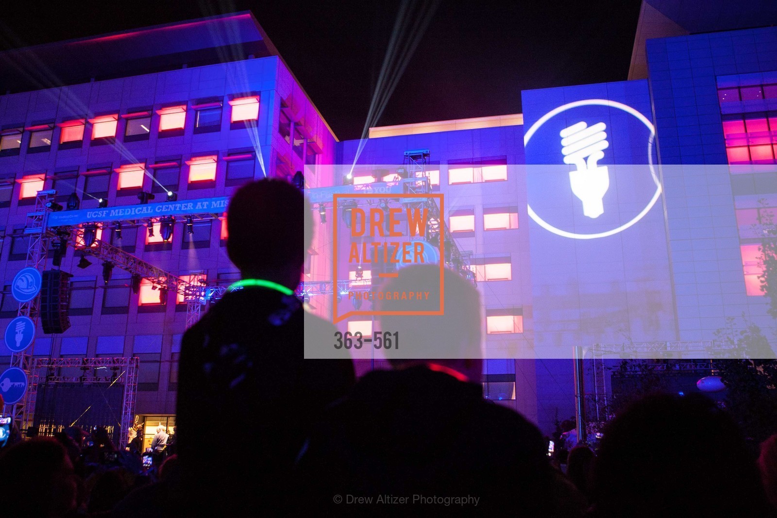 Atmosphere, UCSF Medical Center HARD HAT WALK & LIGHTS ON FESTIVAL, US, Photo #363-561 Atmosphere, Photo #363-561