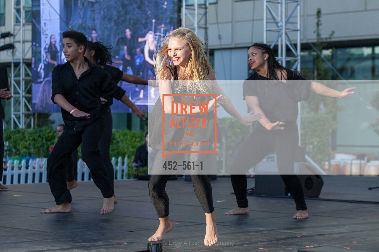 Performance, UCSF Medical Center HARD HAT WALK & LIGHTS ON FESTIVAL, US, September 6th, 2014,Drew Altizer, Drew Altizer Photography, full-service agency, private events, San Francisco photographer, photographer california