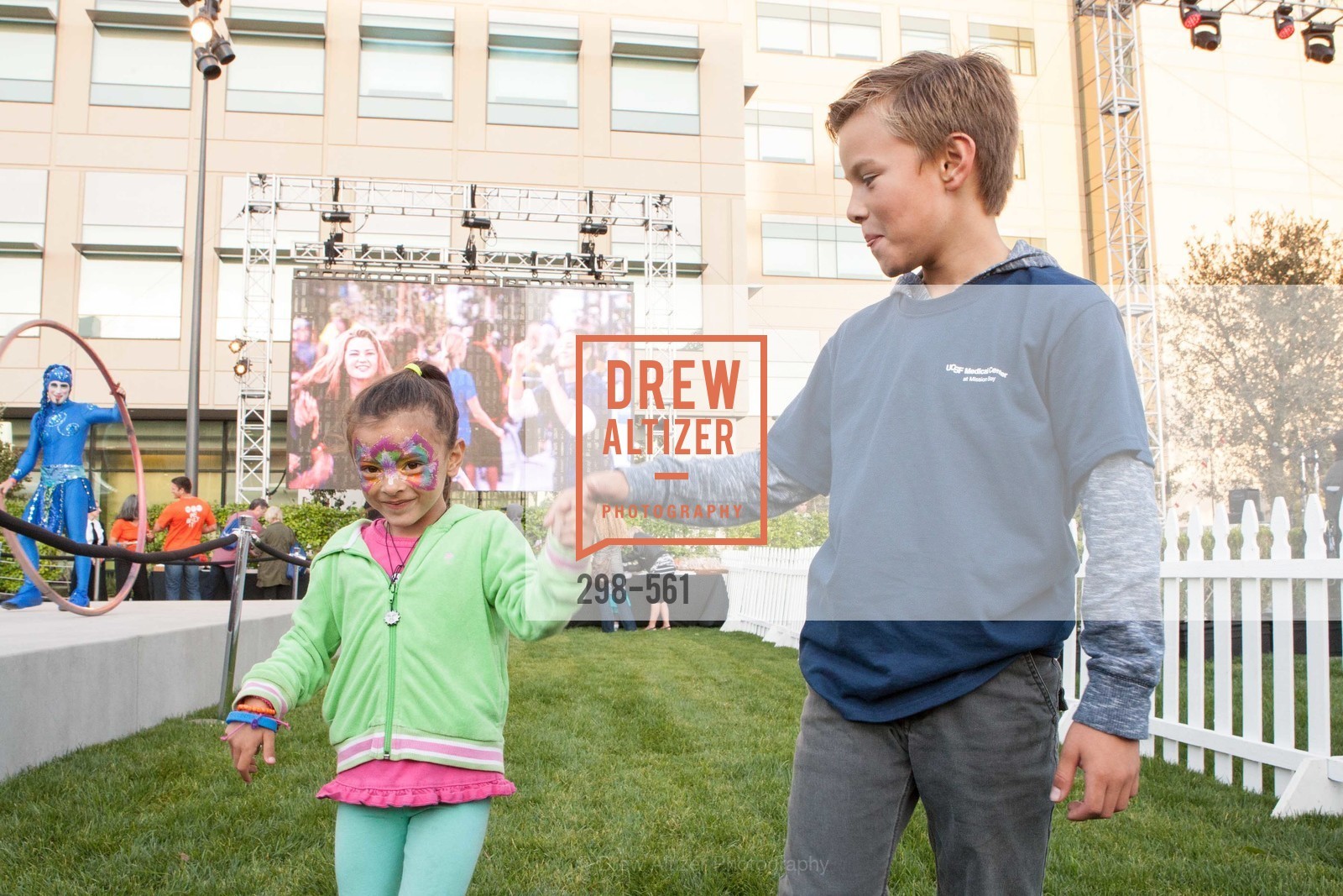 Gabrielle Ovlen-Sanchez, Ari Ovlen-Sanchez, UCSF Medical Center HARD HAT WALK & LIGHTS ON FESTIVAL, US, September 6th, 2014,Drew Altizer, Drew Altizer Photography, full-service event agency, private events, San Francisco photographer, photographer California