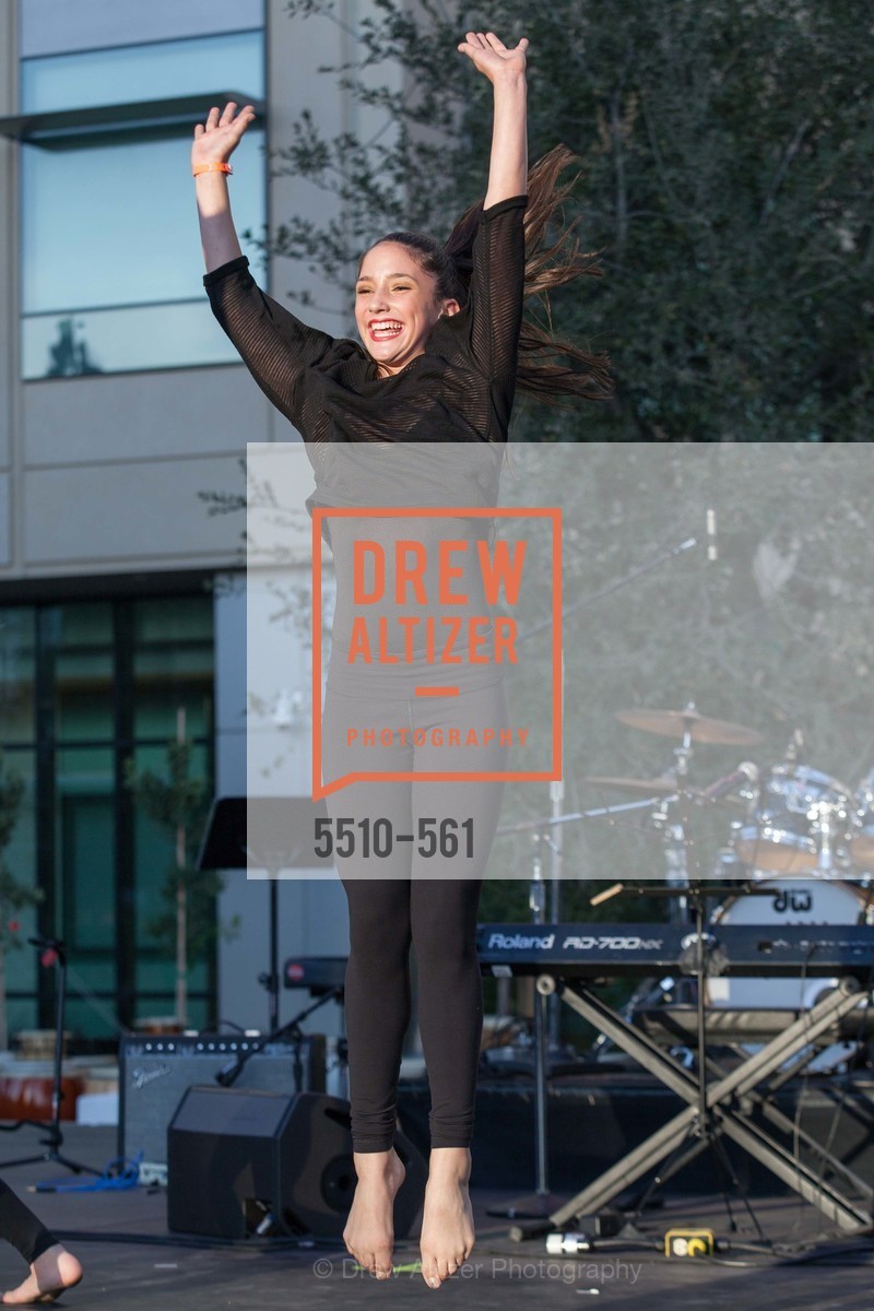 Performance, UCSF Medical Center HARD HAT WALK & LIGHTS ON FESTIVAL, US, September 6th, 2014,Drew Altizer, Drew Altizer Photography, full-service agency, private events, San Francisco photographer, photographer california