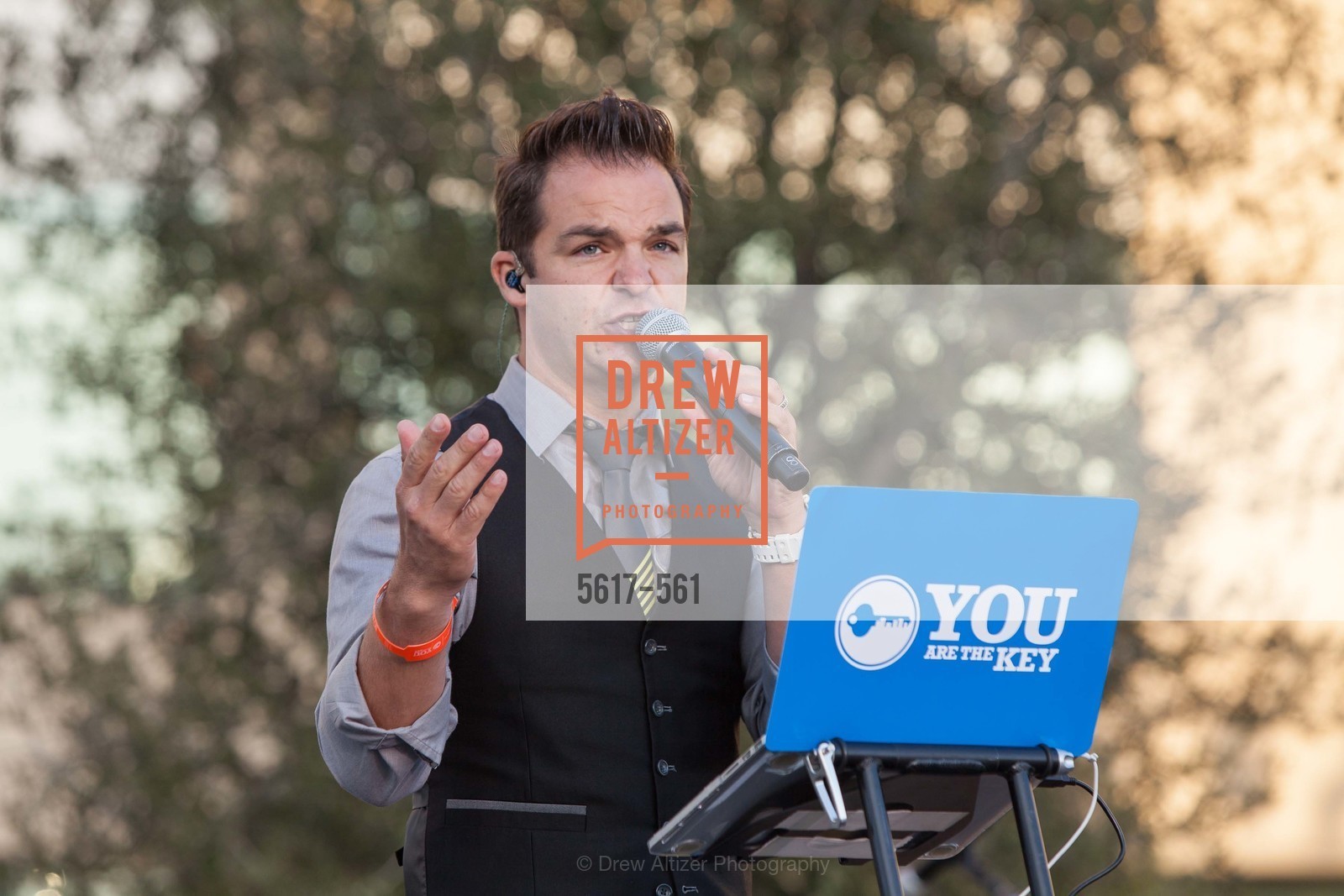 Performance By DJ Cory Live!, UCSF Medical Center HARD HAT WALK & LIGHTS ON FESTIVAL, US, September 6th, 2014,Drew Altizer, Drew Altizer Photography, full-service event agency, private events, San Francisco photographer, photographer California