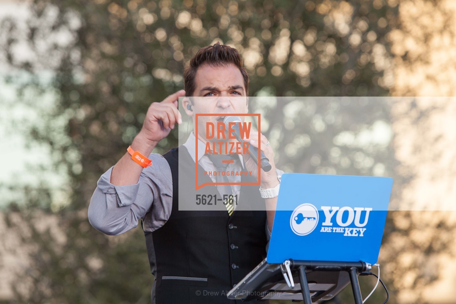 Performance By DJ Cory Live!, UCSF Medical Center HARD HAT WALK & LIGHTS ON FESTIVAL, US, September 6th, 2014,Drew Altizer, Drew Altizer Photography, full-service agency, private events, San Francisco photographer, photographer california
