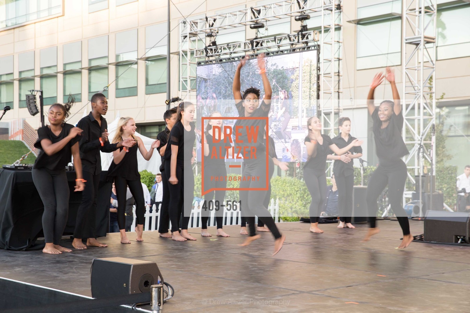 Performance, UCSF Medical Center HARD HAT WALK & LIGHTS ON FESTIVAL, US, September 6th, 2014,Drew Altizer, Drew Altizer Photography, full-service agency, private events, San Francisco photographer, photographer california