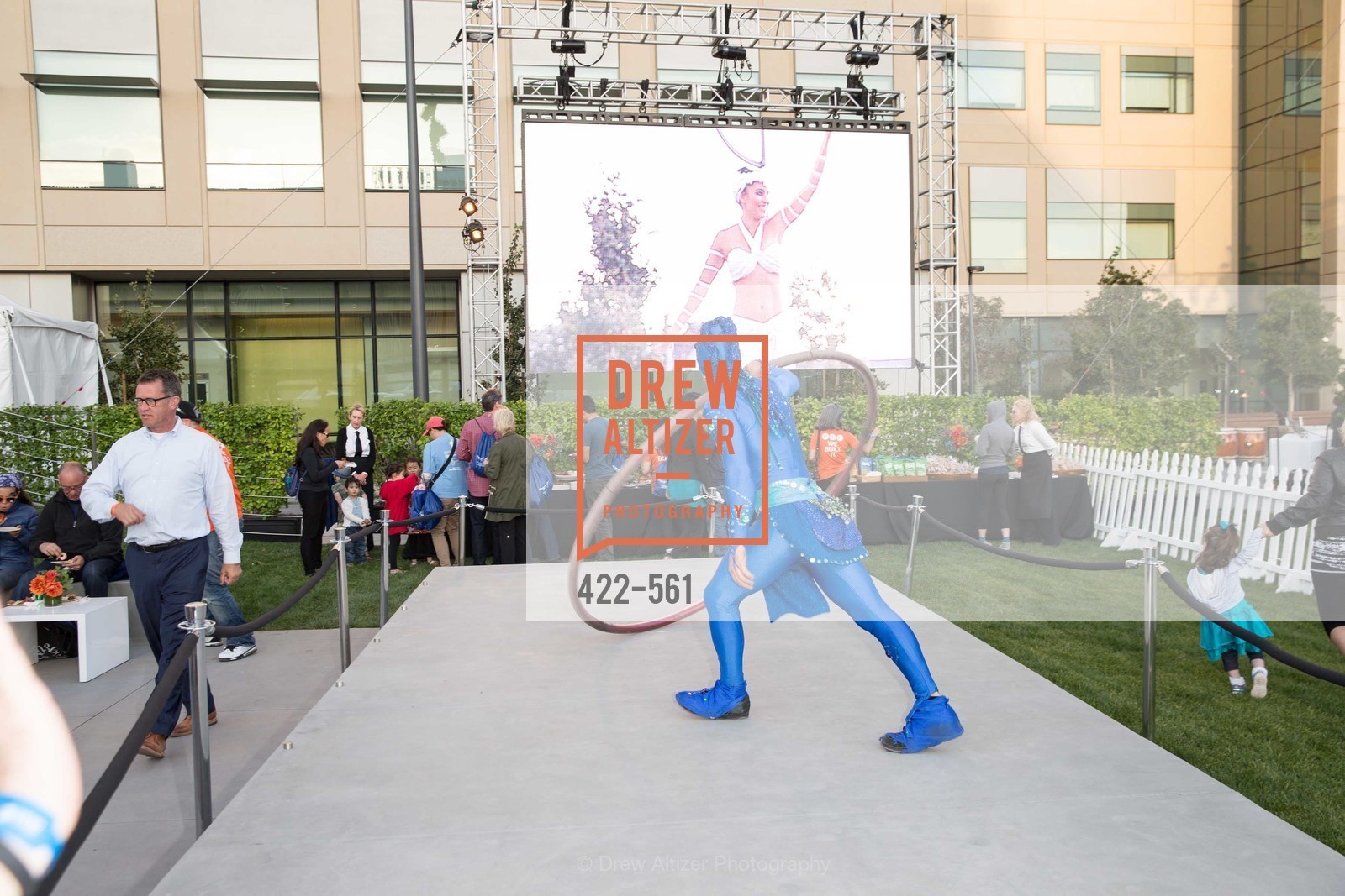 Performance, UCSF Medical Center HARD HAT WALK & LIGHTS ON FESTIVAL, US, September 6th, 2014,Drew Altizer, Drew Altizer Photography, full-service event agency, private events, San Francisco photographer, photographer California
