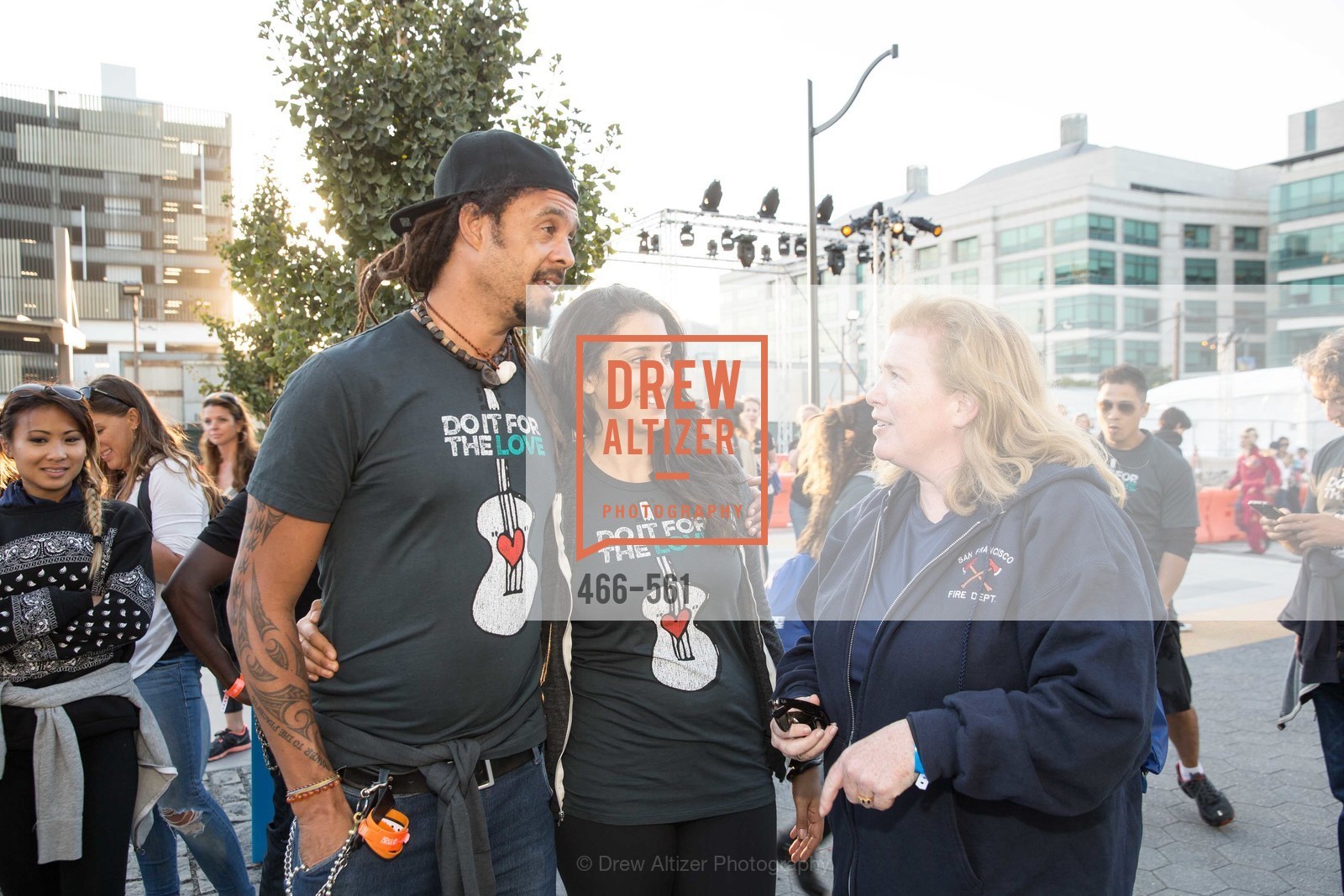 Michael Franti, Sara Agah, Joanne Hayes-White, Photo #466-561