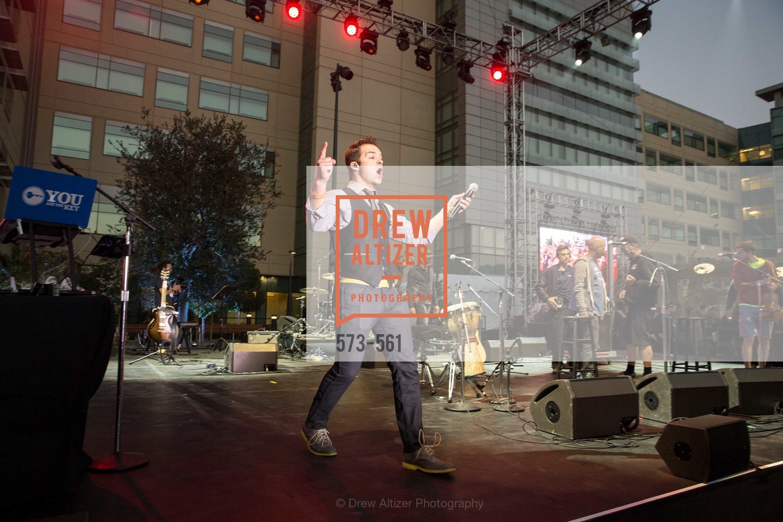 Performance By DJ Cory Live!, UCSF Medical Center HARD HAT WALK & LIGHTS ON FESTIVAL, US, September 6th, 2014,Drew Altizer, Drew Altizer Photography, full-service agency, private events, San Francisco photographer, photographer california