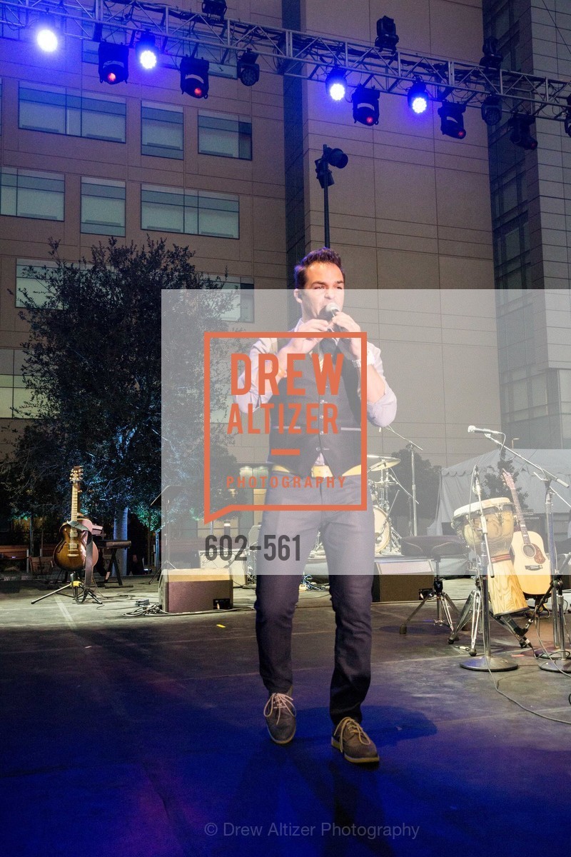 Performance By DJ Cory Live!, UCSF Medical Center HARD HAT WALK & LIGHTS ON FESTIVAL, US, September 6th, 2014,Drew Altizer, Drew Altizer Photography, full-service agency, private events, San Francisco photographer, photographer california