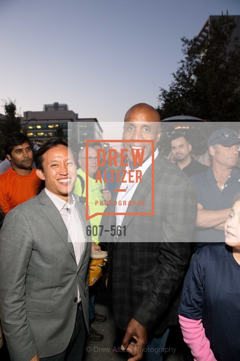 David Chiu, Barry Bonds, UCSF Medical Center HARD HAT WALK & LIGHTS ON FESTIVAL, US, Photo #607-561 David Chiu, Barry Bonds, Photo #607-561